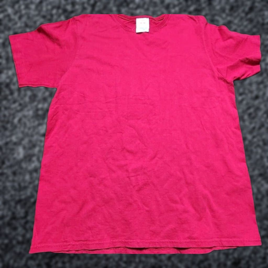 Hanes VINTAGE Hanes Her Way T-Shirt Main Selling Point: Hanes Brand, T Shirt, Adult, M, Red, Short Sleeve, 100% Cotton, Single Stitch, 90s, Vintage, Women Size M / US 6-8 / IT 42-44 - 1 Thumbnail
