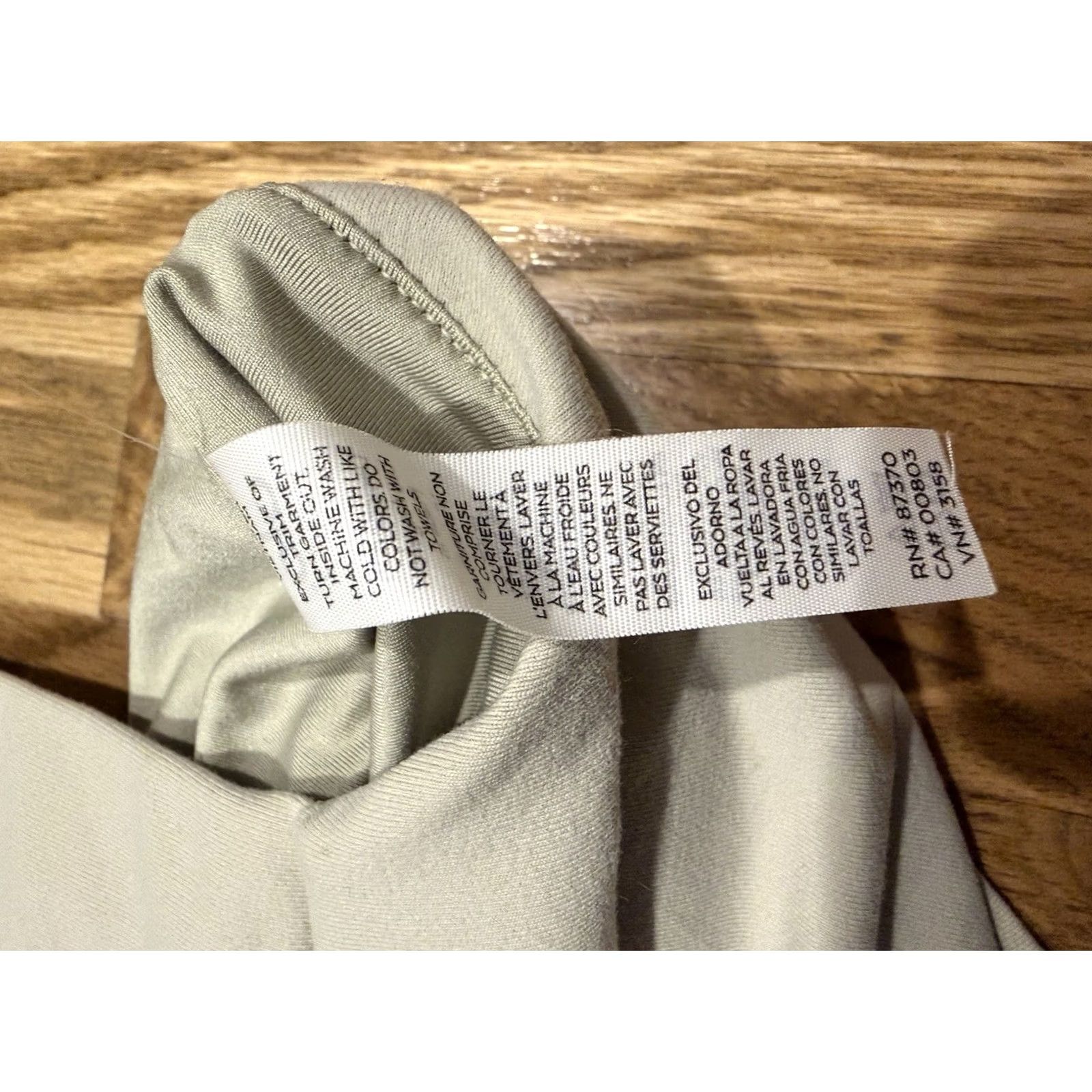 Alo ALO Yoga Cropped Tank Top Women’s Size Small Beige Tan Stretch Tank Sleeveless Pullover Gym Yoga Activewear Athletic Size S / US 4 / IT 40 - 6 Thumbnail