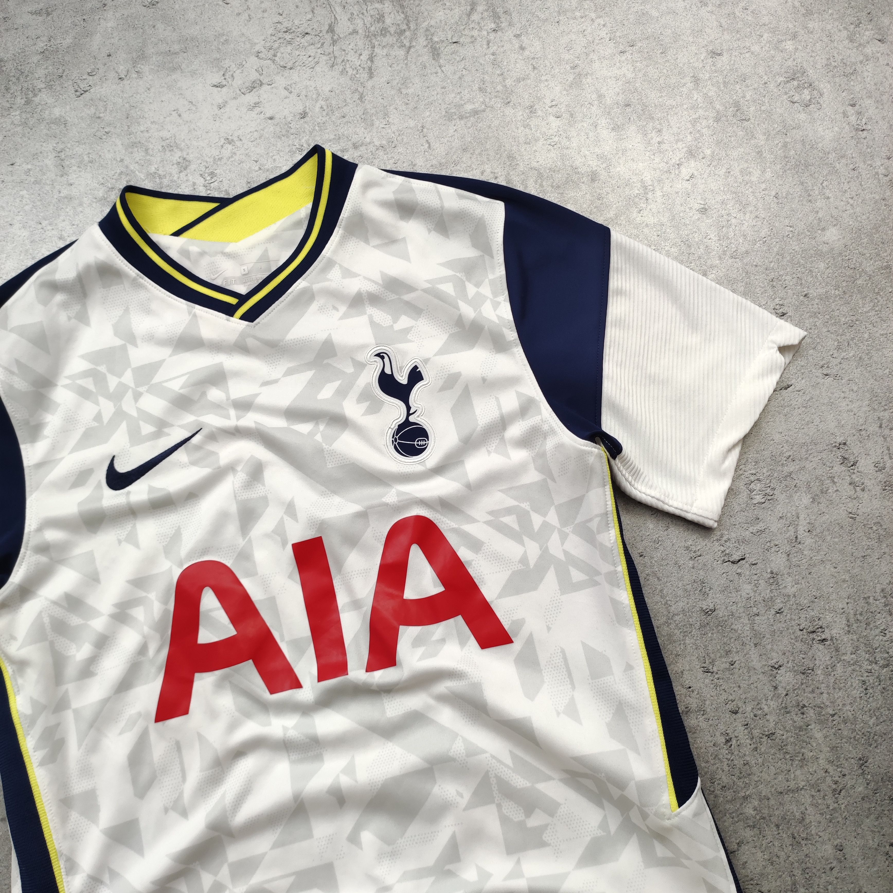 Nike Rare Tottenham London 2021 Nike Home Football Jersey Size US S / EU 44-46 / 1 - 3 Thumbnail