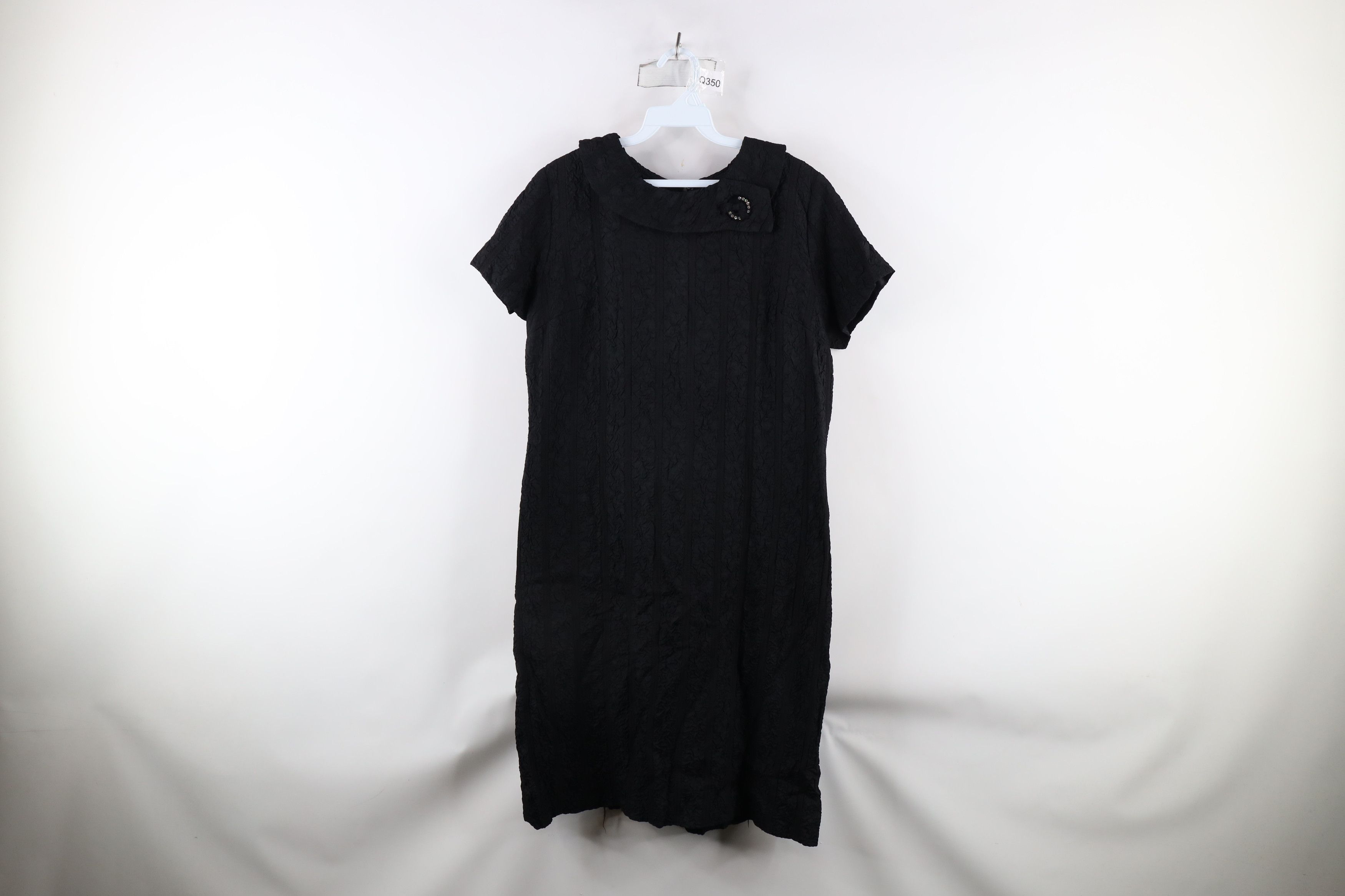 Vintage Vintage 50s 60s Mod Short Sleeve Sheath Dress Black LBD USA Size L / US 10 / IT 46 - 1 Thumbnail