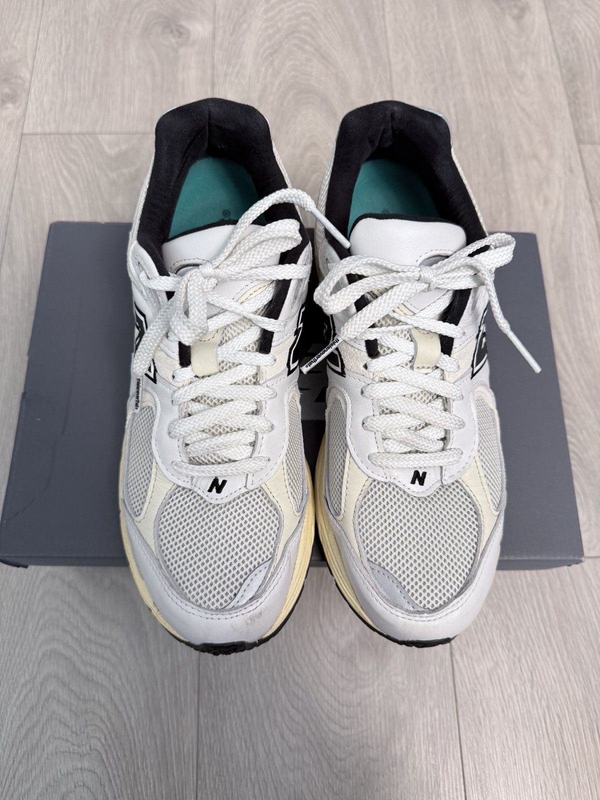 New Balance × thisisneverthat New Balance x Thisneverthat ML2002R White Size US 10 / EU 43 - 3 Thumbnail