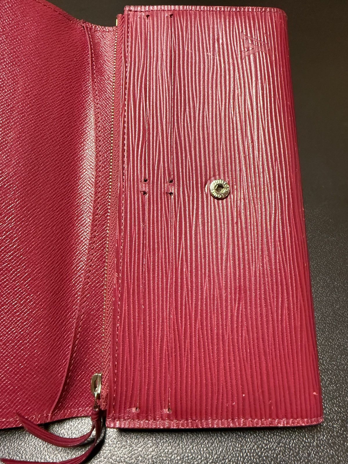 Louis Vuitton Louis Vuitton Epi Sarah NM3 Leather Wallet Size ONE SIZE - 10 Thumbnail