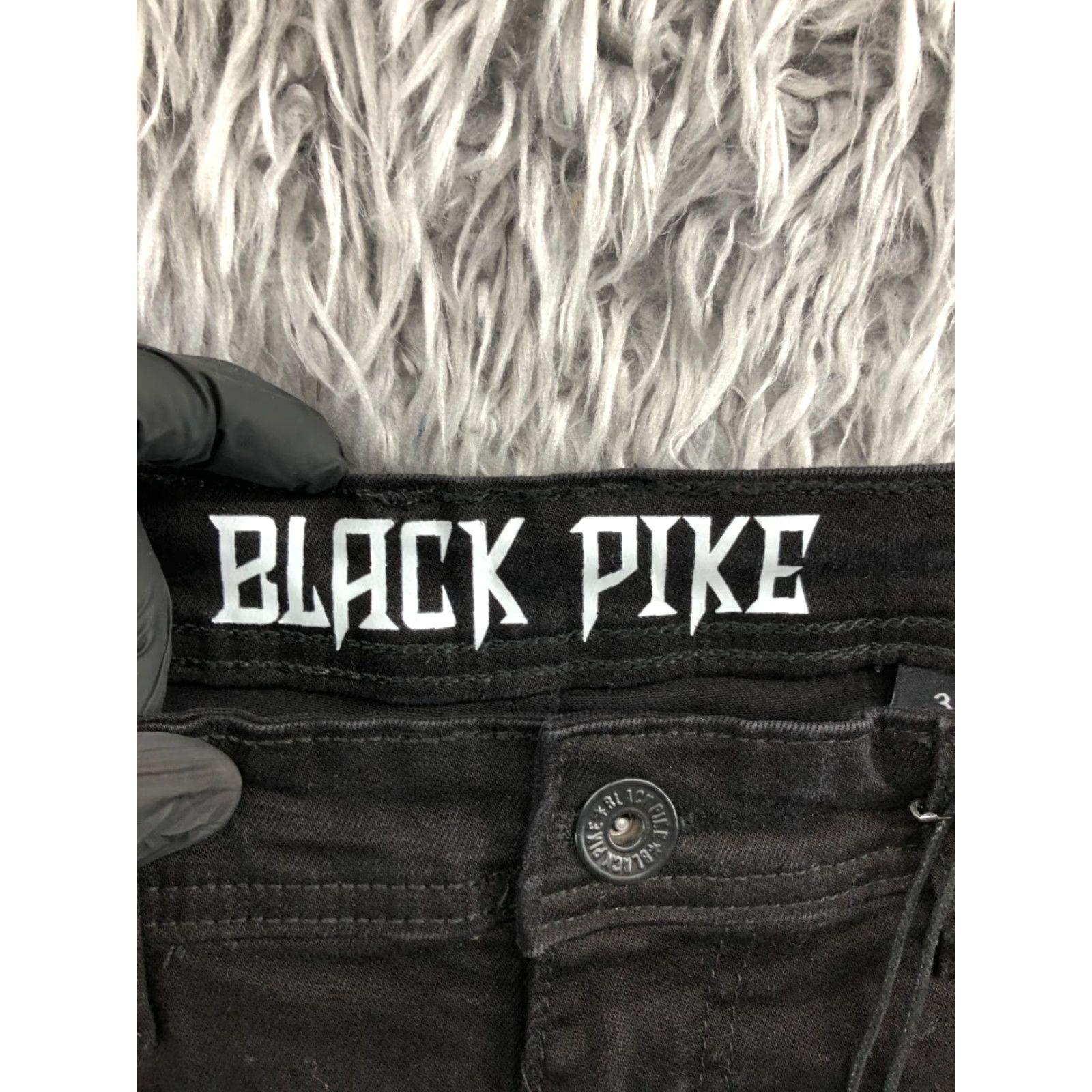 Vintage Black Pike Shorts Mens Regular Denim Bermuda 34 Dark Black Orange Logo Pockets Belt Loops 5-Pocket Size US 34 / EU 50 - 6 Thumbnail