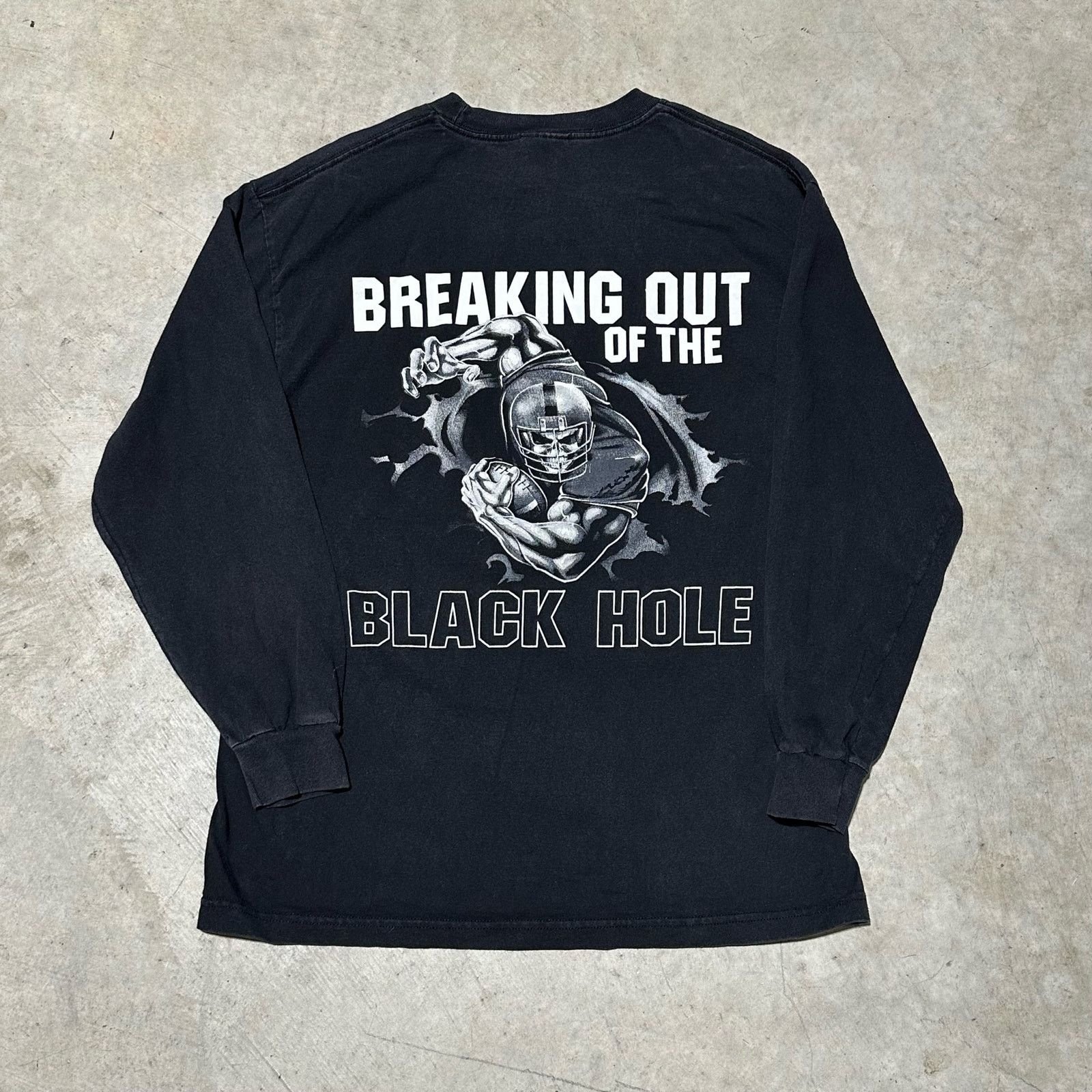 Fruit Of The Loom Vintage Y2K Raiders Tee size Large in Men Size US L / EU 52-54 / 3 - 2 Thumbnail