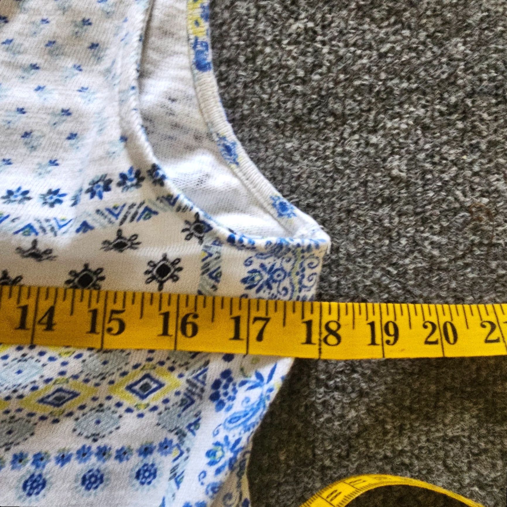 Loft VINTAGE LOFT Romper Womens XS White Blue Paisley Bandana V Neck Tank Shorts Casual Size 26" / US 2 / IT 38 - 6 Thumbnail