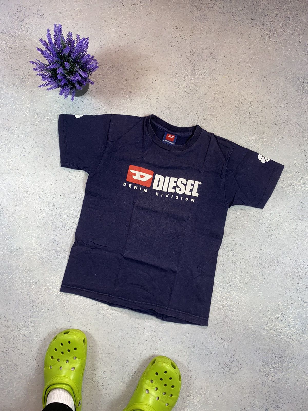 Diesel × Japanese Brand × Vintage Vintage Diesel Men’s Blue T-shirt With Big Centre Logo Size US S / EU 44-46 / 1 - 1 Thumbnail
