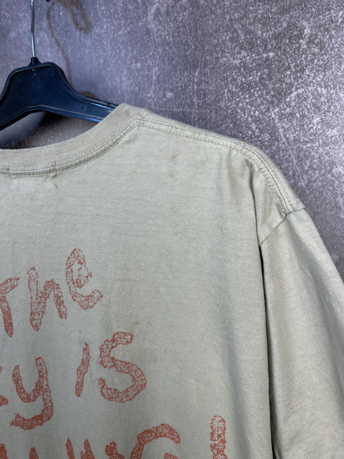 Honor the Gift Honour The Gift Yeezy Sky Is Falling T-Shirt Rare Retro Hype Size US M / EU 48-50 / 2 - 7 Thumbnail