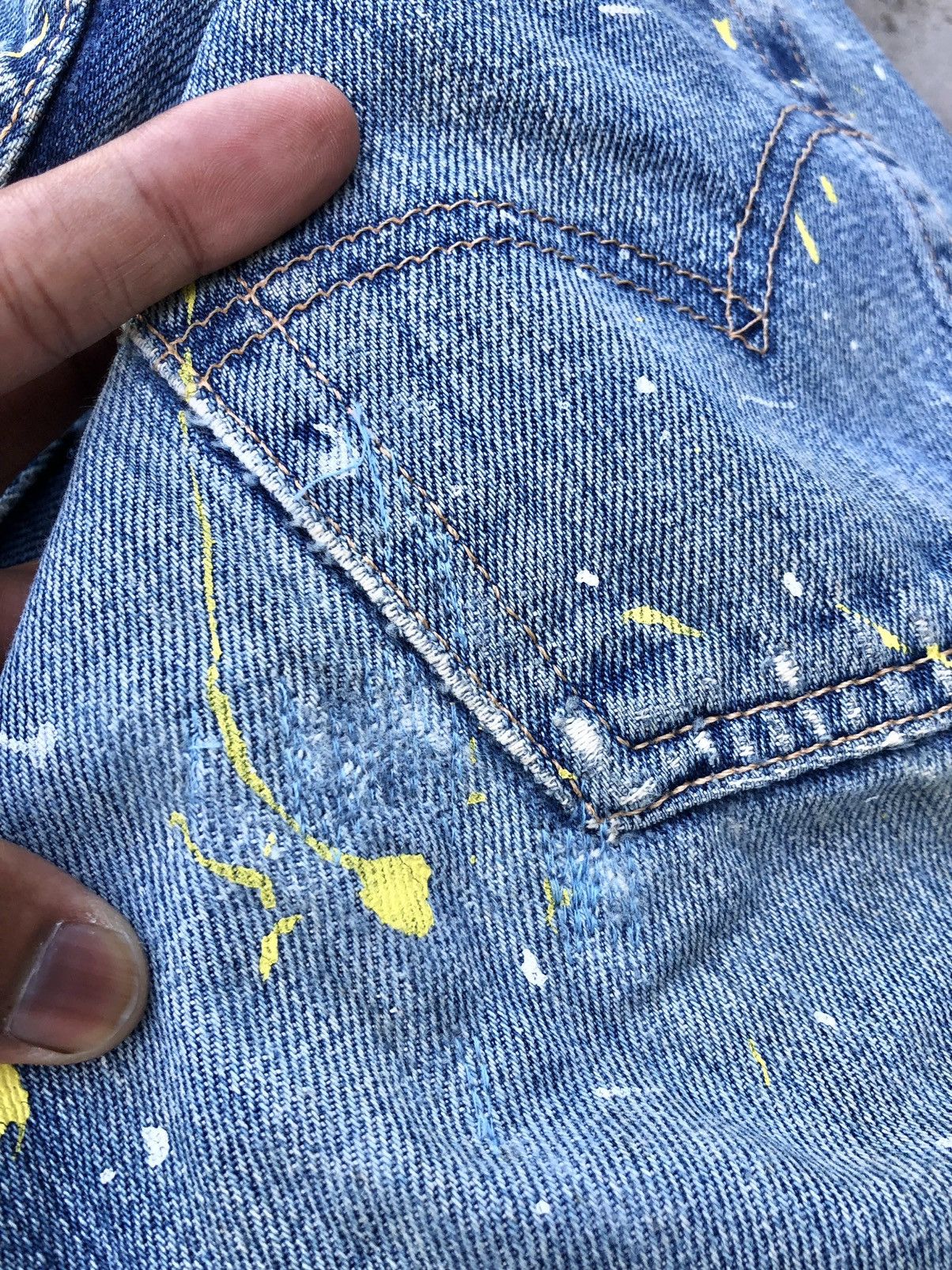 Levi's SPLATTERED PAINT LEVIS 501 JEANS Size US 29 - 9 Thumbnail