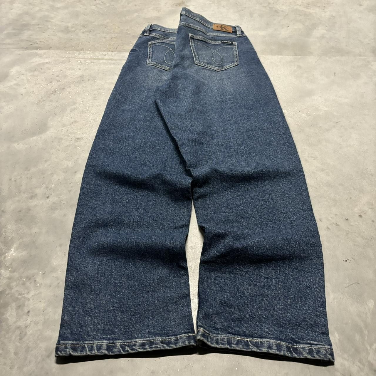 Calvin Klein × Vintage Crazy Vintage Y2K/2000s Grunge Dark Wash Calvin Klein Essential Denim Jeans! Size US 33 - 4 Thumbnail