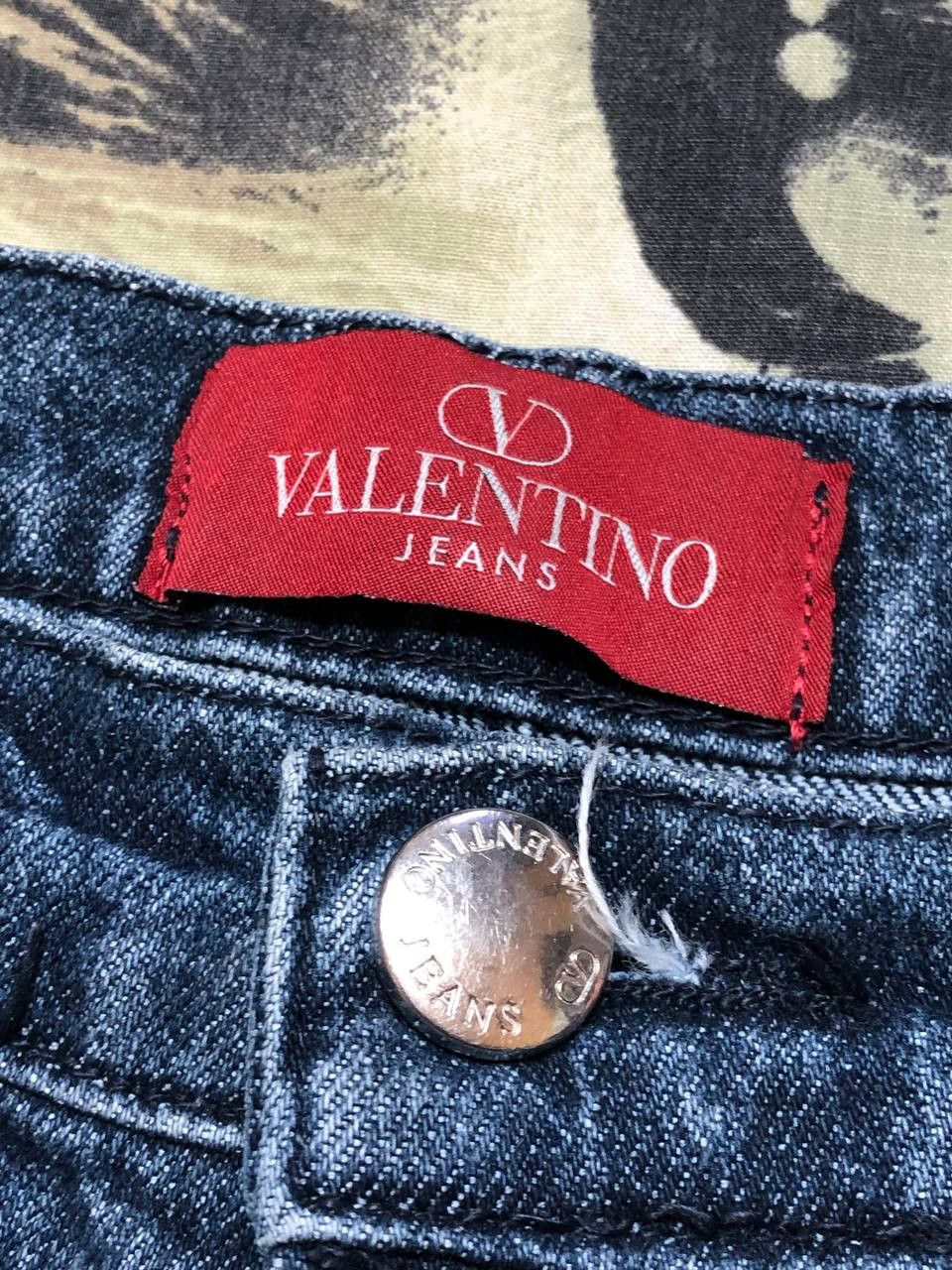 Valentino Luxury Valentino Streetwear Denim Jeans Size 31 Size US 31 - 2 Thumbnail