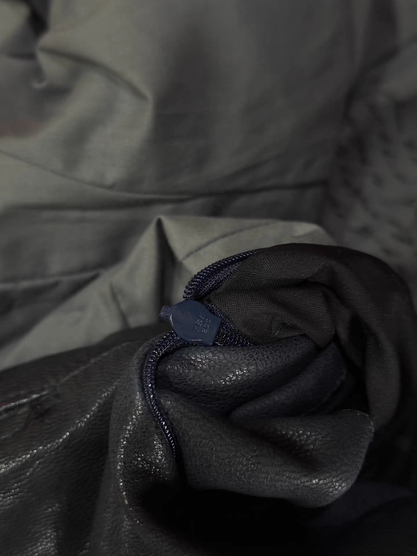 Schlussel SCHLUSSEL Japanese dark avant-garde style coat Size US S / EU 44-46 / 1 - 7 Thumbnail