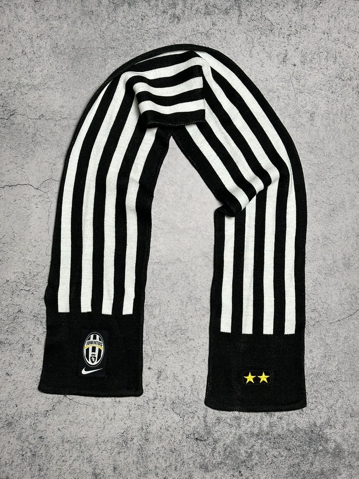 Nike Vintage Nike Juventus Football Scarf Soccer Size ONE SIZE - 9 Thumbnail