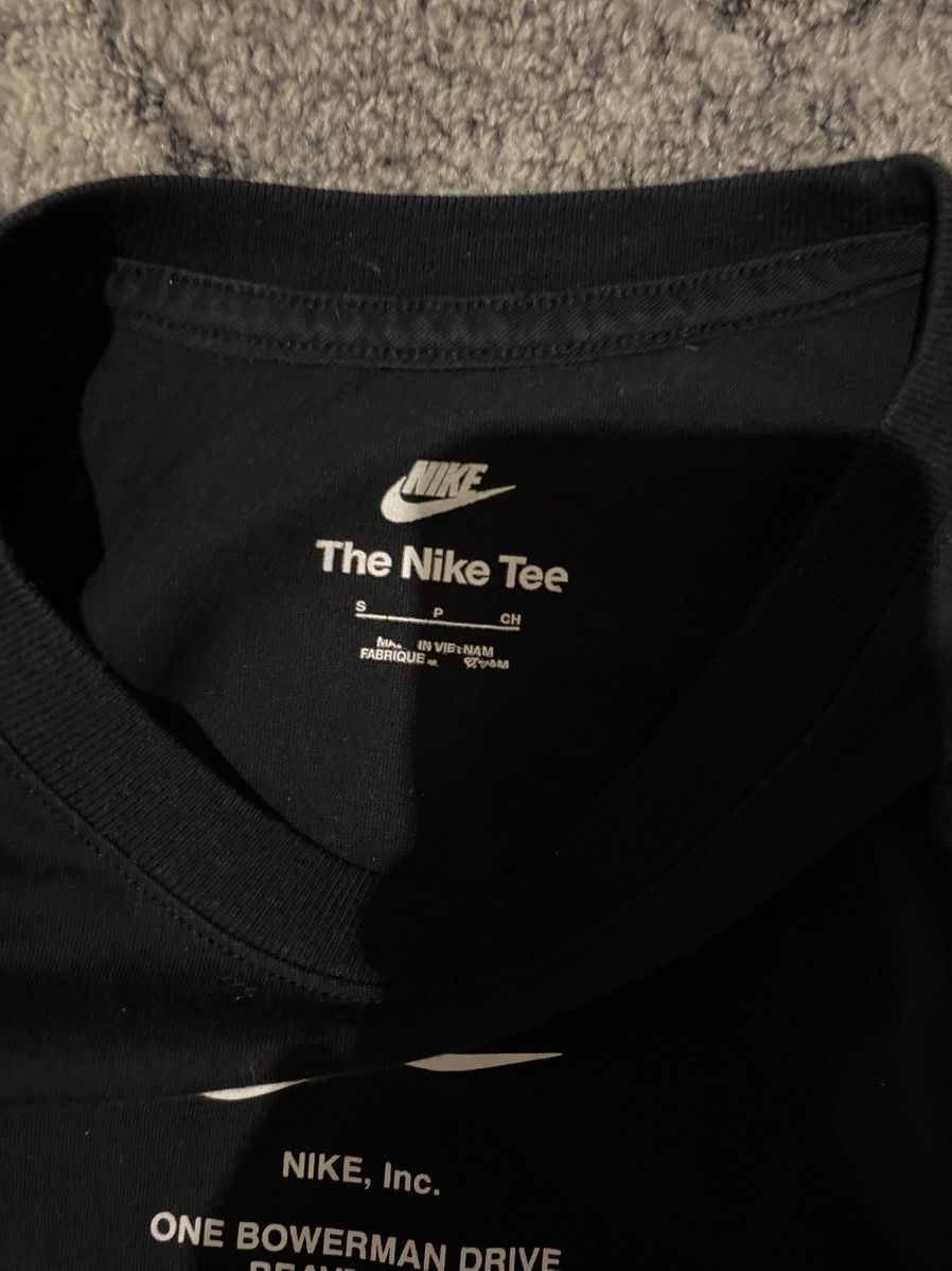 Nike Nike Vintage Swoosh T-Shirt – Size S – Oversized Fit – Black Size US S / EU 44-46 / 1 - 4 Thumbnail