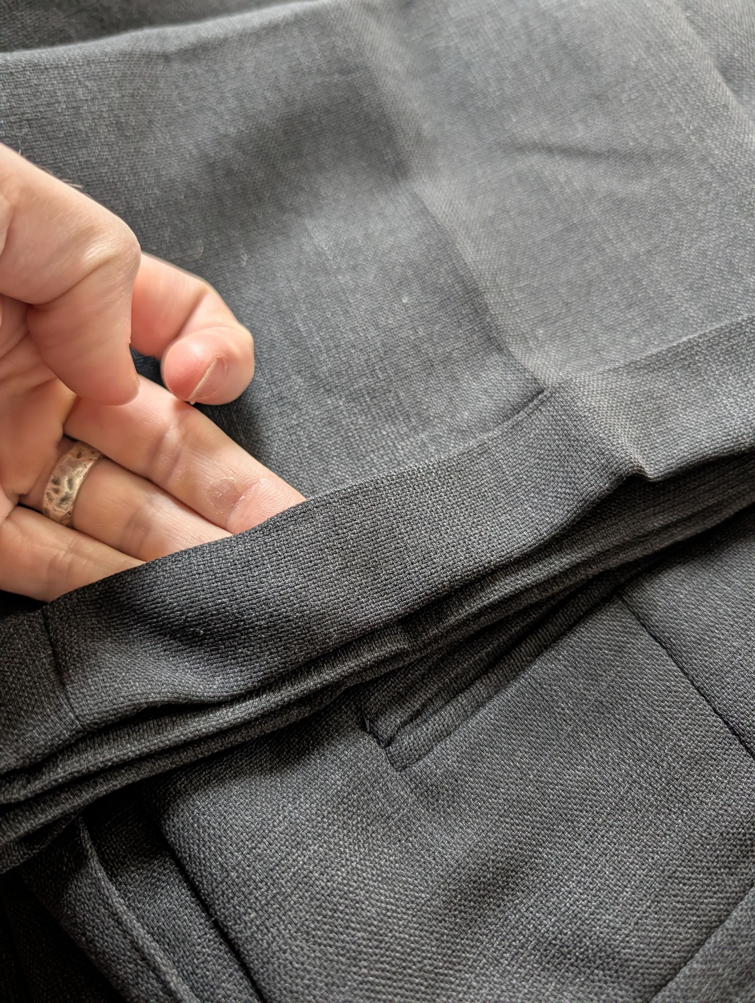 Gianfranco Ferre STUDIO 0001 for Barney's gray plaid heavy wool 2pc suit Size 44R - 17 Thumbnail