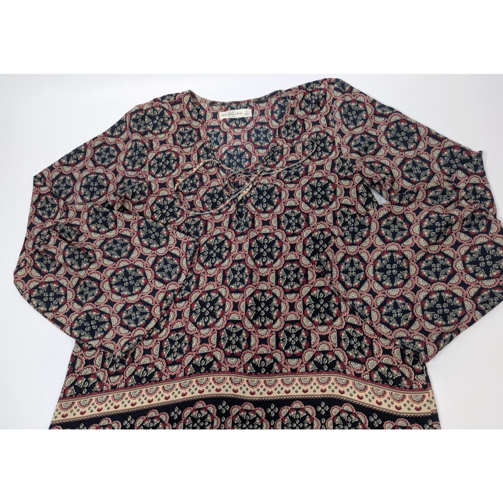 Abercrombie & Fitch Abercrombie & Fitch Blouse Womens Size S Peasant Bell Sleeve Multicolor Long Sleeve Pullover Size S / US 4 / IT 40 - 2 Thumbnail