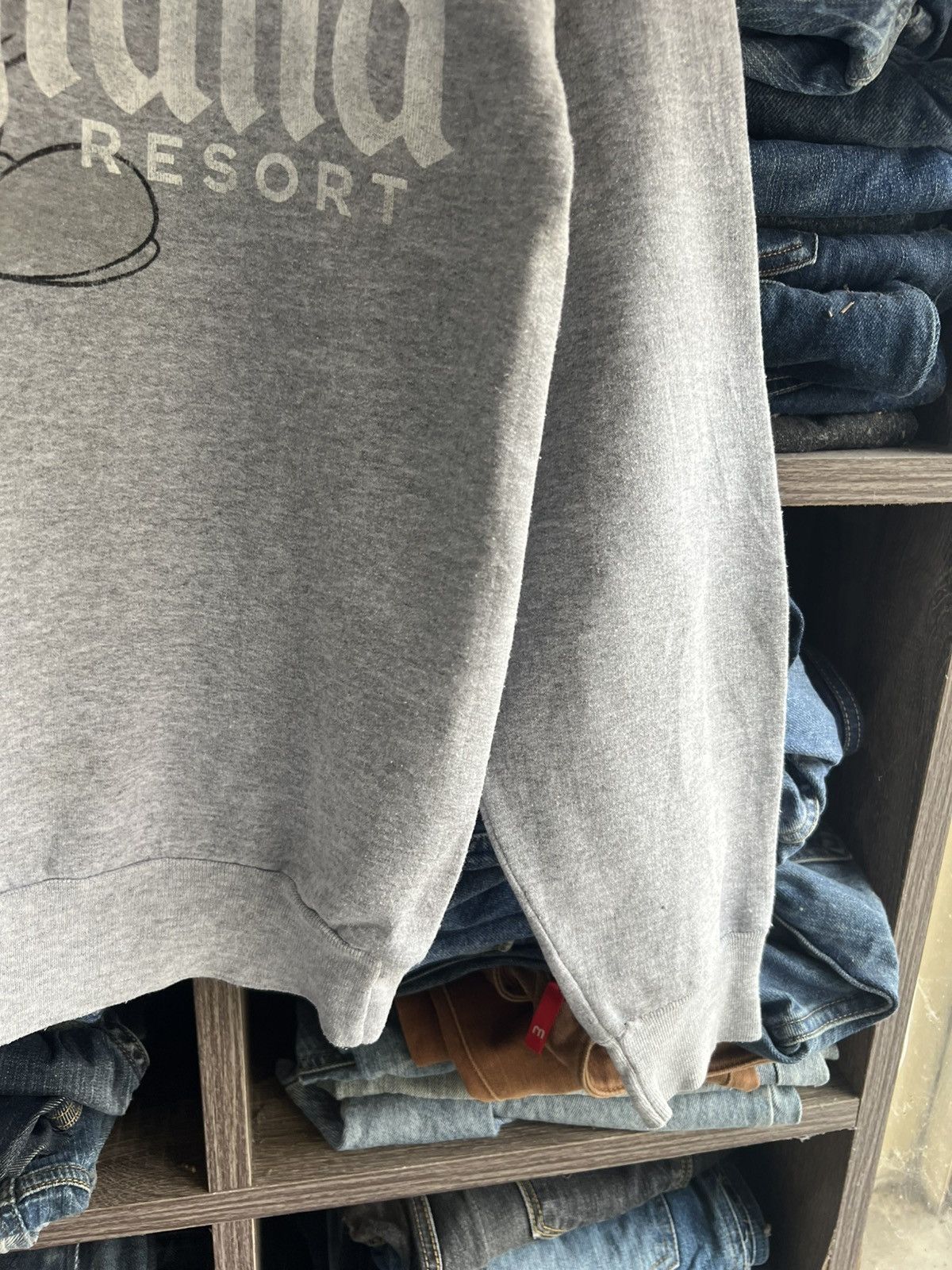 Mickey Mouse 🔥Hanes Disneyland Resort Crewneck Sweatshirt Size US S / EU 44-46 / 1 - 7 Thumbnail
