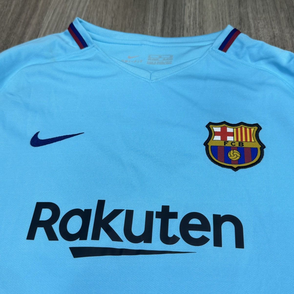 Nike (Youth size) Barcelona 17/18 away shirt #10 Messi (bnwt) Size US XS / EU 42 / 0 - 3 Thumbnail