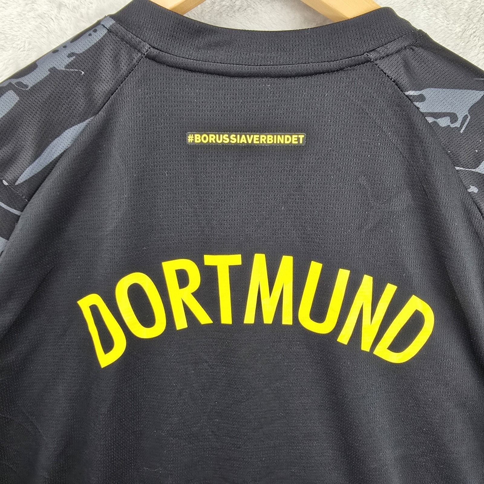 Puma Borussia Dortmund PUMA Away Shirt 23/24 Jersey Large Soccer Size US L / EU 52-54 / 3 - 9 Thumbnail