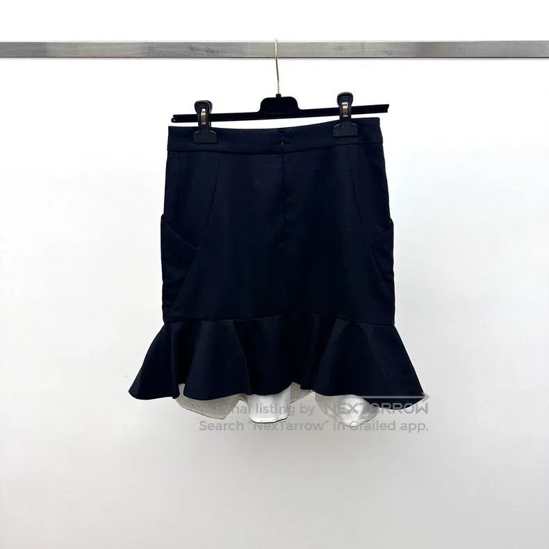 Givenchy Givenchy Black Half Circle Skirt Size M / US 6-8 / IT 42-44 - 2 Thumbnail