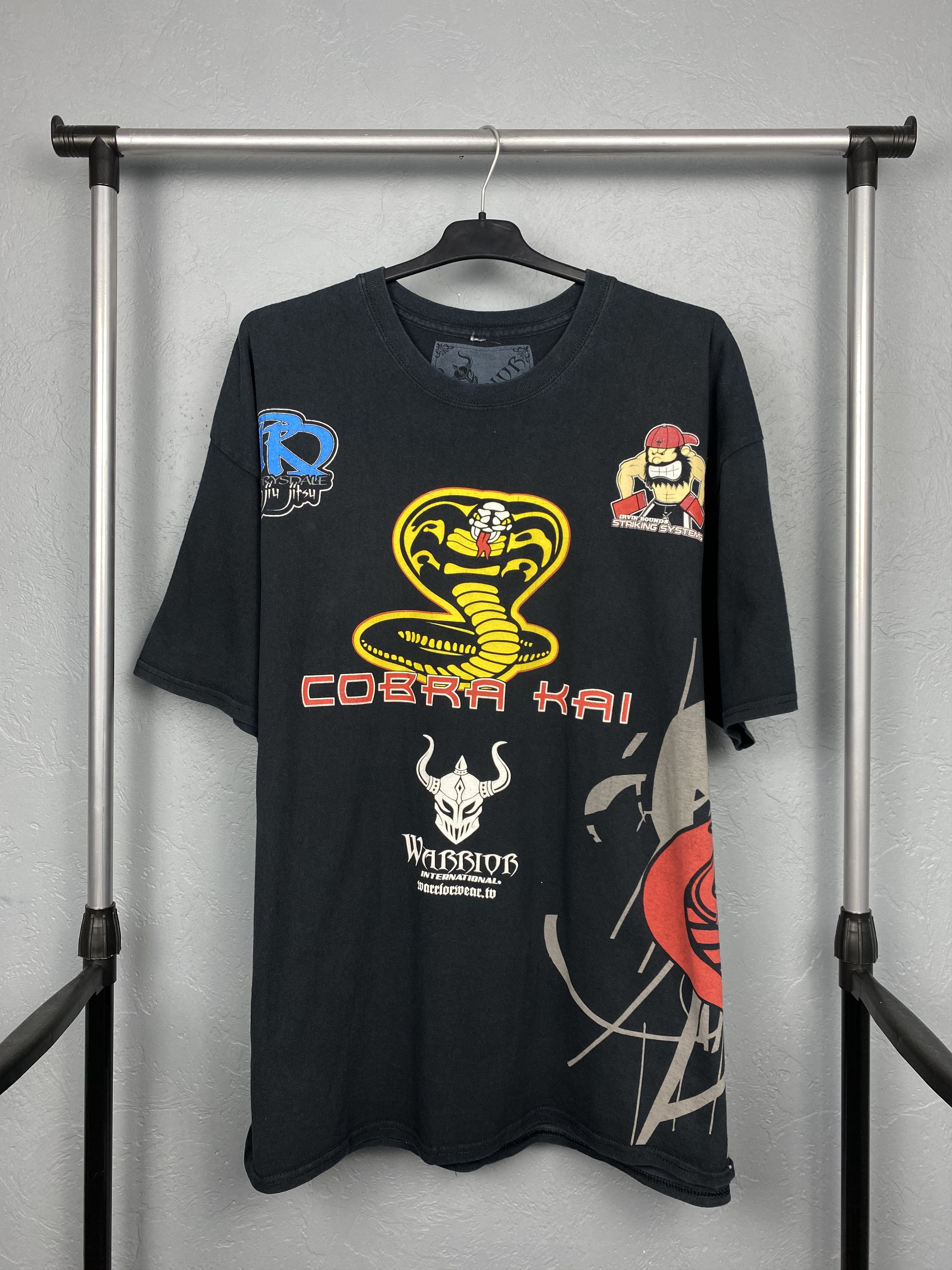 Cobra Cobra Kai Movie 90s Vintage Warrior T-Shirt Tee Size US XXL / EU 58 / 5 - 1 Thumbnail