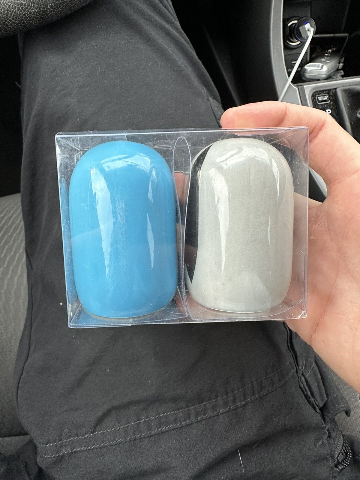 Asspizza Asspizza Salt and Pepper Shakers Ceramic Rare Gray and Blue Size ONE SIZE - 3 Thumbnail