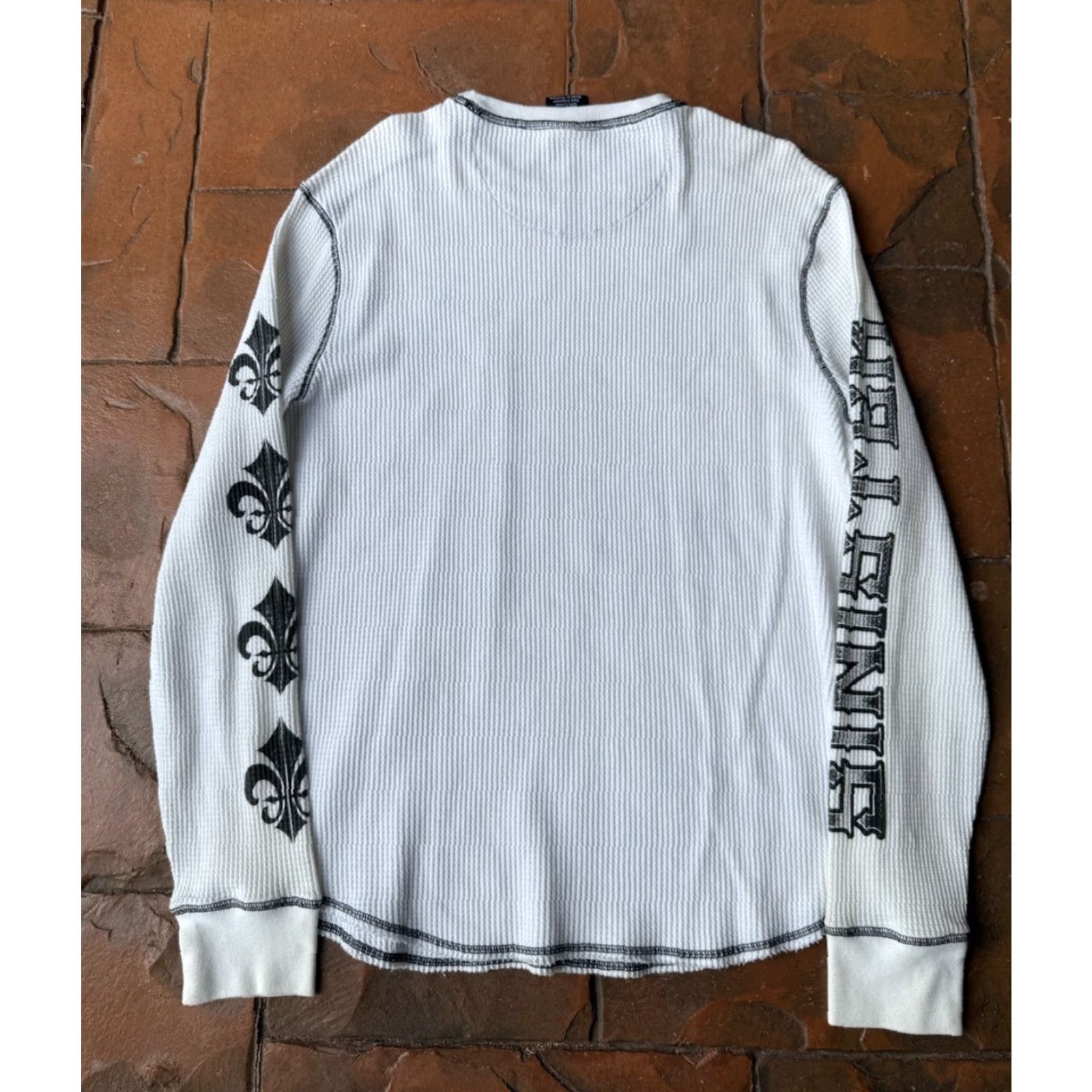 Vintage VINTAGE Sinister Cross Wings Thermal Long Sleeve Shirt XL White Mens Grunge Gothic Y2K Art Skull Seasonal All Seasons Size US XL / EU 56 / 4 - 3 Thumbnail