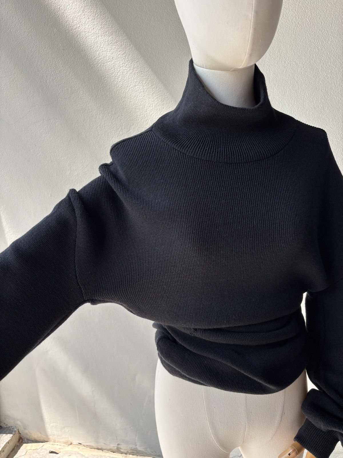 Yohji Yamamoto Yohji Yamamoto 1998 A/W Bishop Sleeves Black Sweater. Size ONE SIZE - 10 Thumbnail