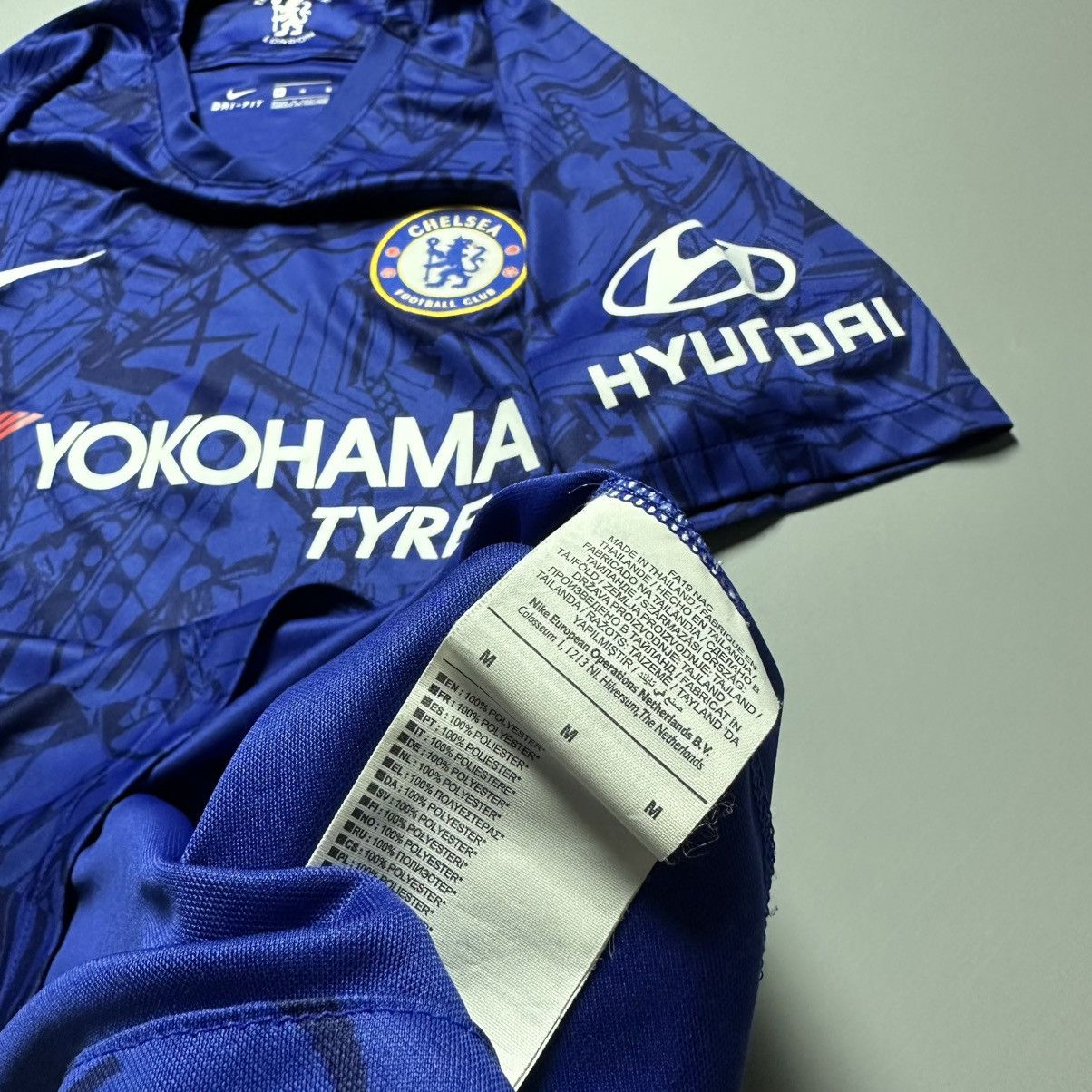 Nike CHELSEA NIKE 2019/2020 FOOTBALL HOME JERSEY #10 HAZARD Size US M / EU 48-50 / 2 - 12 Thumbnail