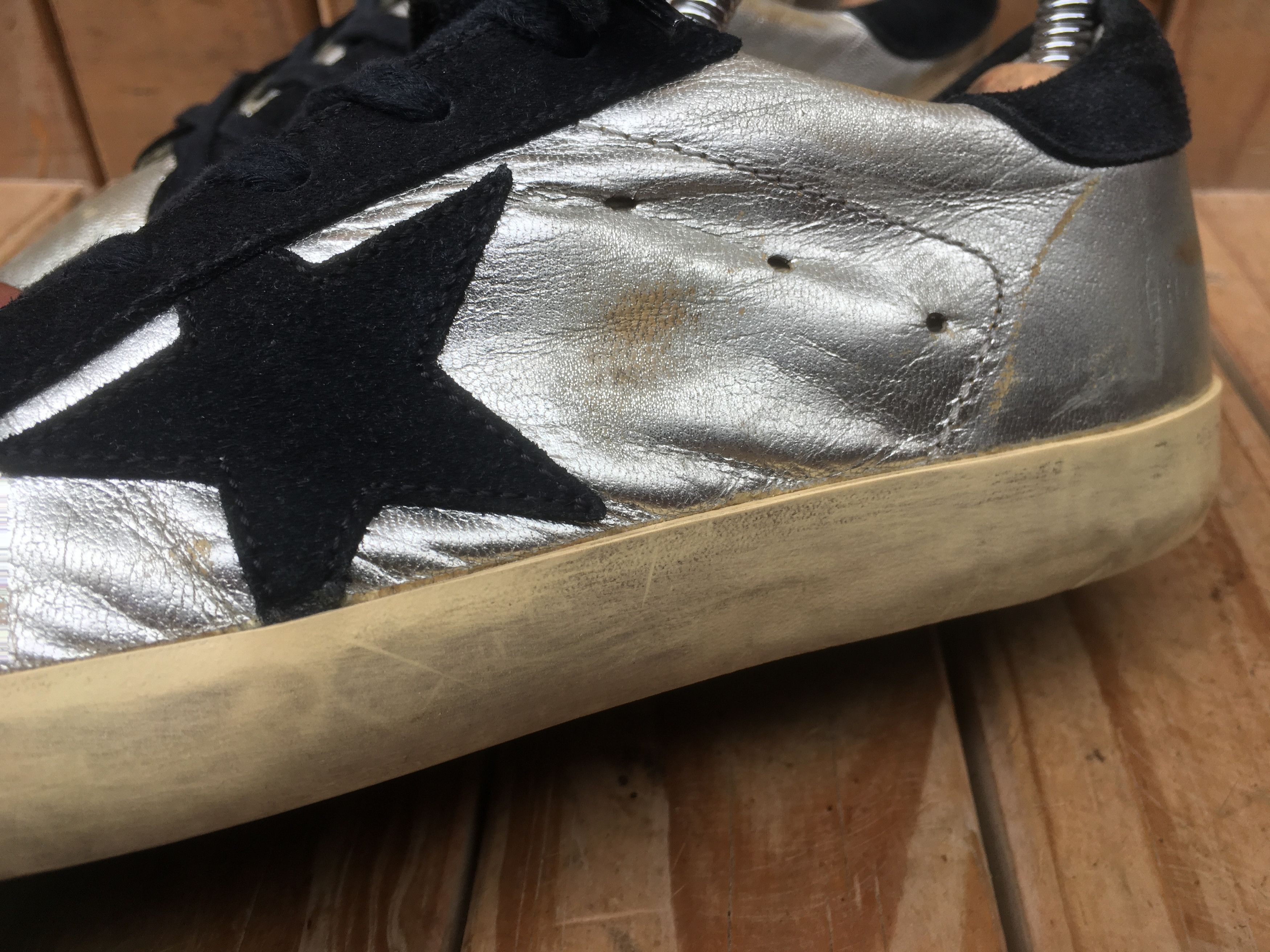Golden Goose Golden Goose silver patent sneakers size UK 35 Size US 5 / IT 35 - 3 Thumbnail