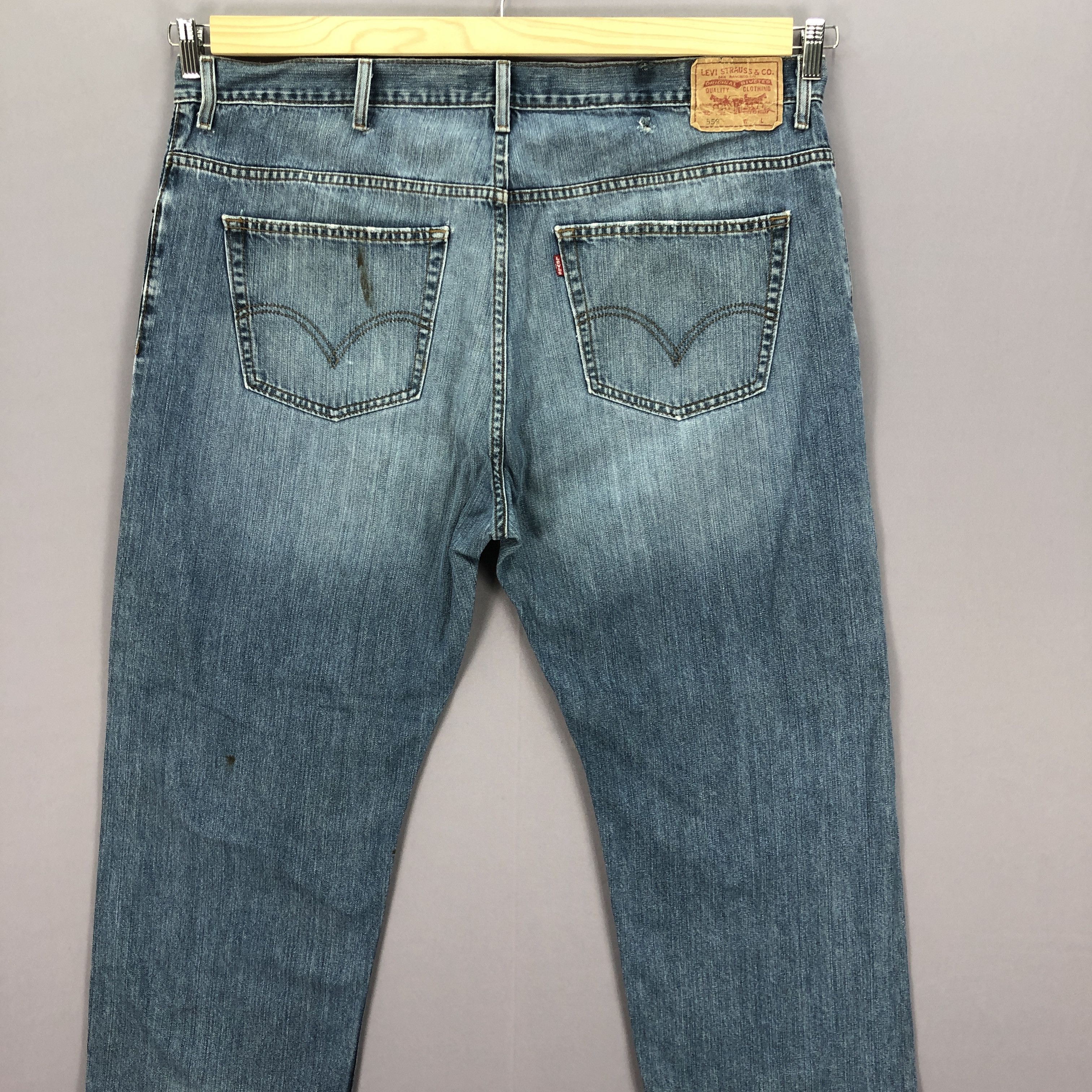 Levi's Vintage Levis 559 Baggy Jeans Levi's Light Wash Faded Denim Size US 42 / EU 58 - 4 Thumbnail