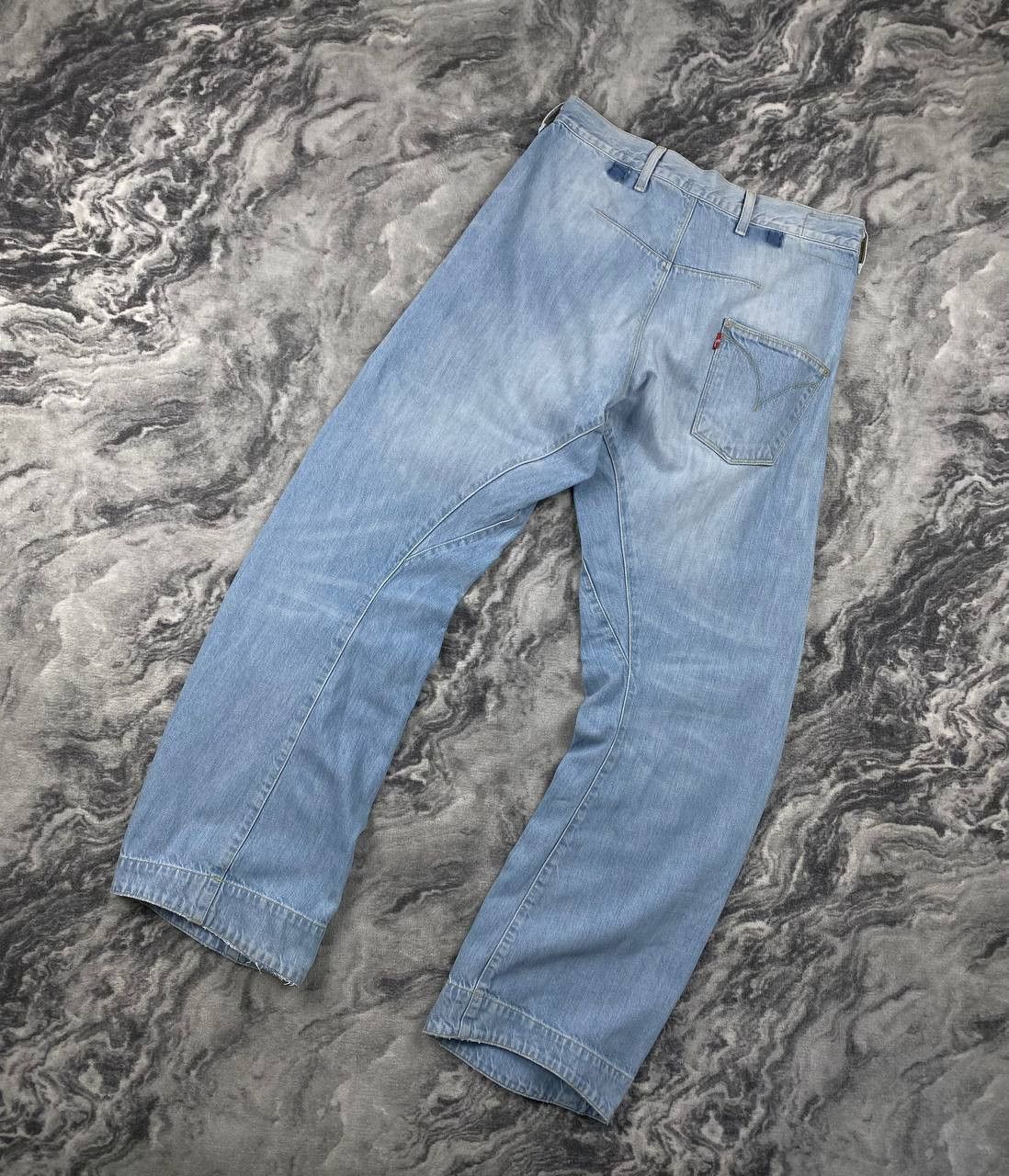 Levi's Vintage Levi’s Engineered Twisted Seams Cinch Denim Jeans Size US 31 - 1 Thumbnail