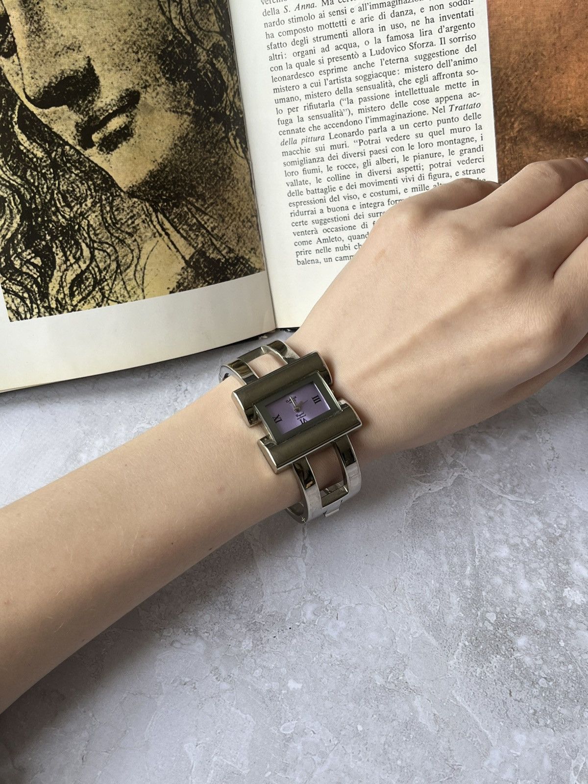 Jewelry x Vintage Qmax Quartz Elegant Watch With Metal Bracelet in Silver, Women's