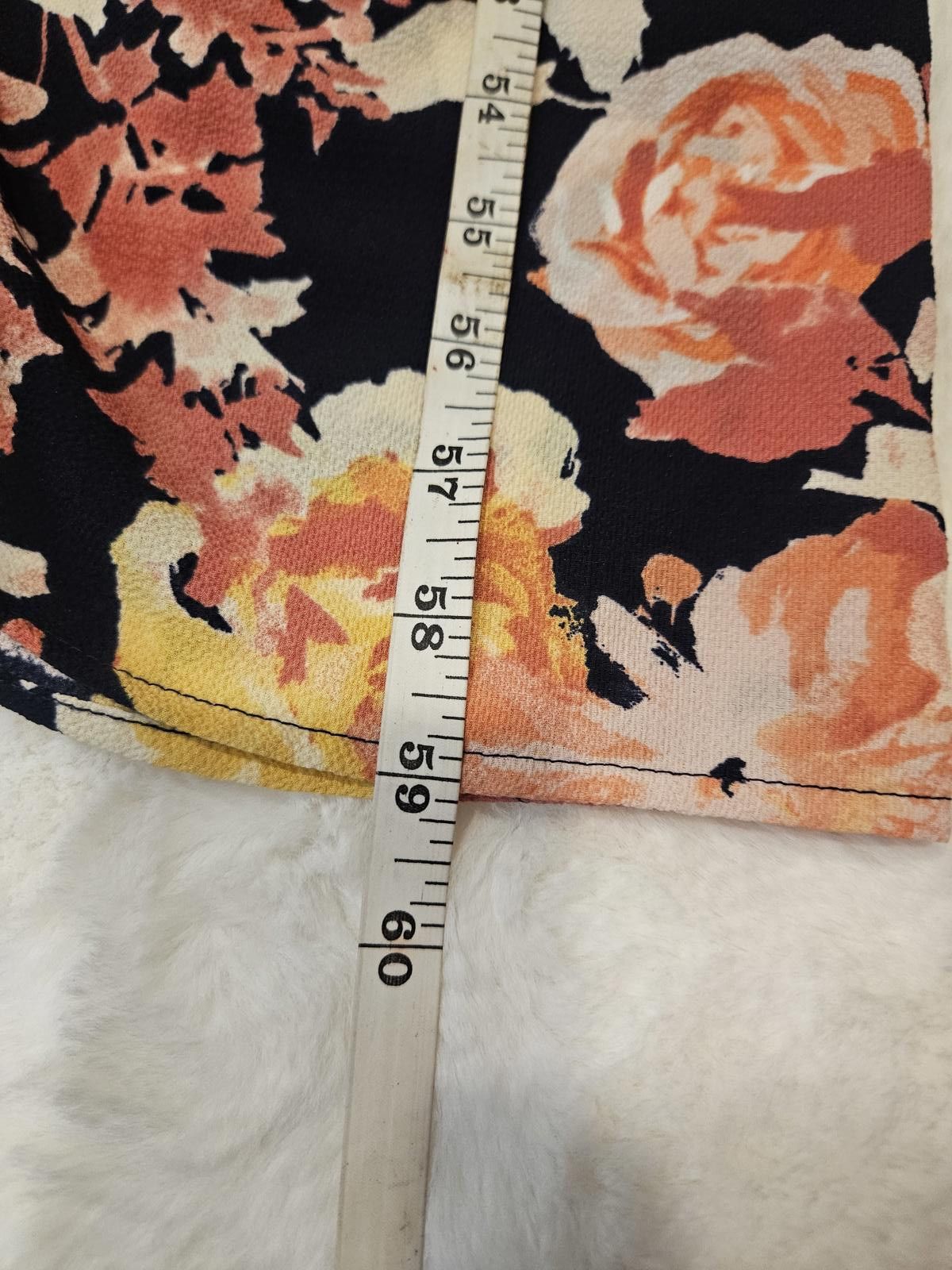 Designer Isabel Maternity Floral Maxi Dress with V-Neck Size M / US 6-8 / IT 42-44 - 6 Thumbnail