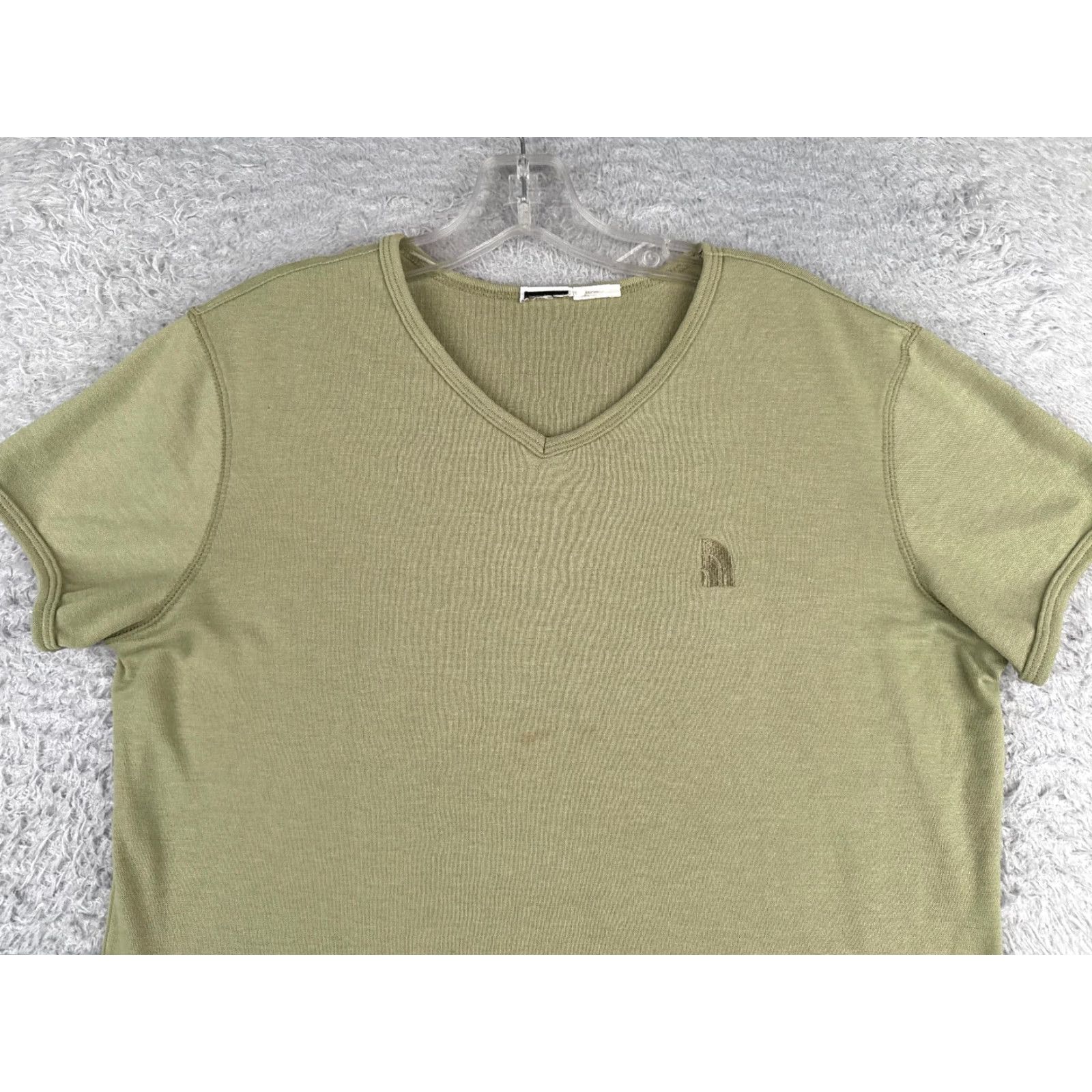 The North Face The North Face Shirt Women Medium Green V-Neck Short Sleeve Slim Fit Polyester Size M / US 6-8 / IT 42-44 - 4 Thumbnail