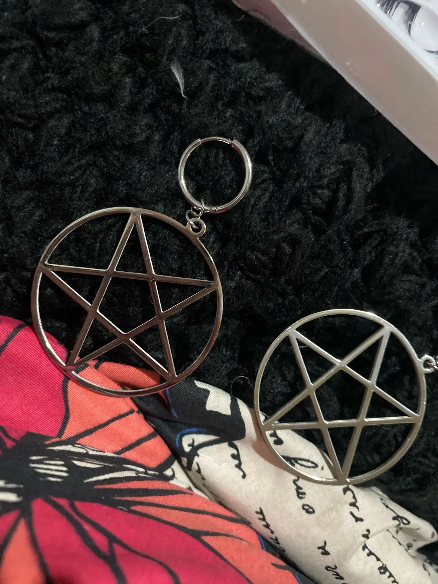 Jewelry Big Round Pentagram Gothic Hoop Earrings Jewelry Gift Size ONE SIZE - 1 Thumbnail