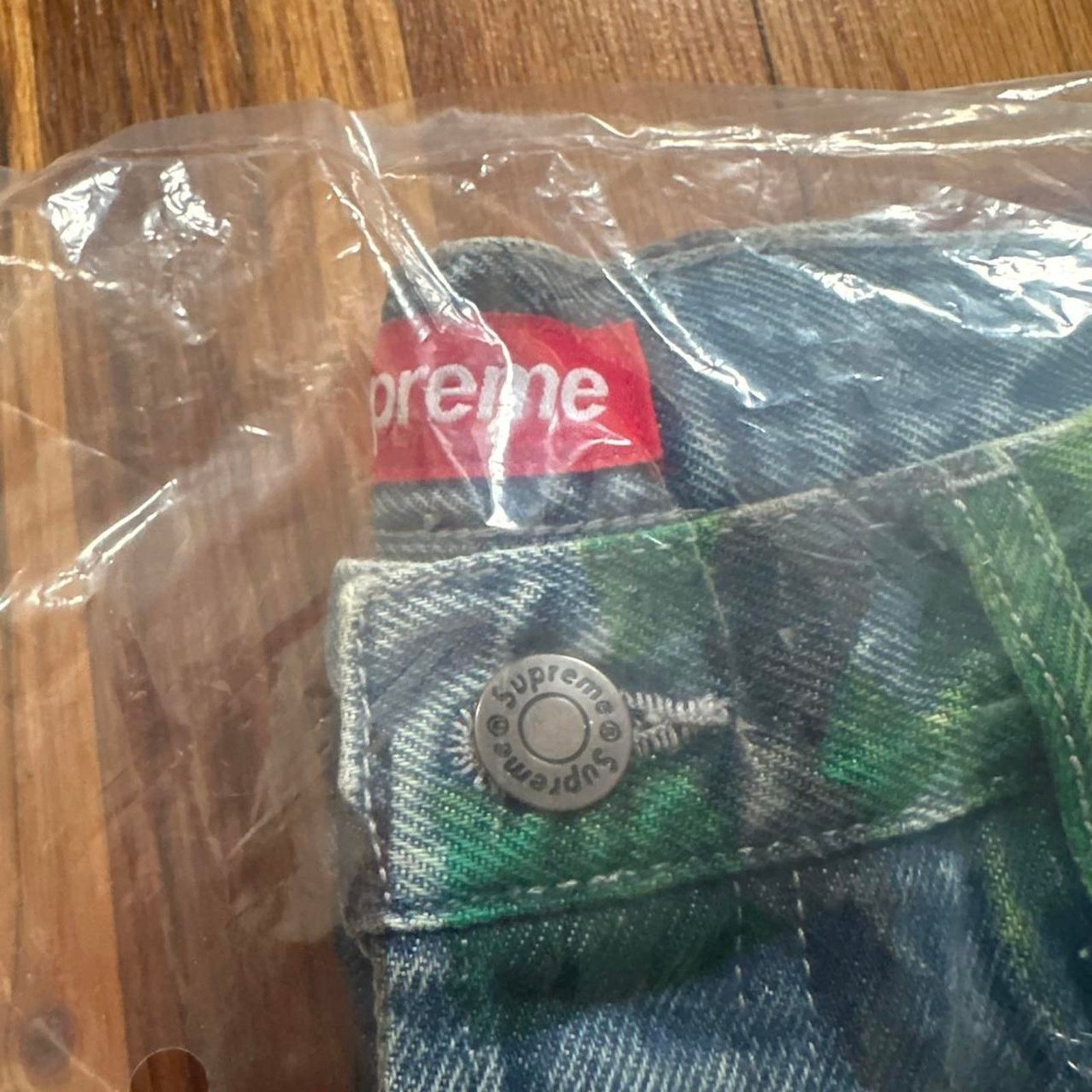 Supreme SUPREME FW 25 All Dogs Go To Heaven Jeans Deadstock size 32 Size US 32 / EU 48 - 2 Thumbnail