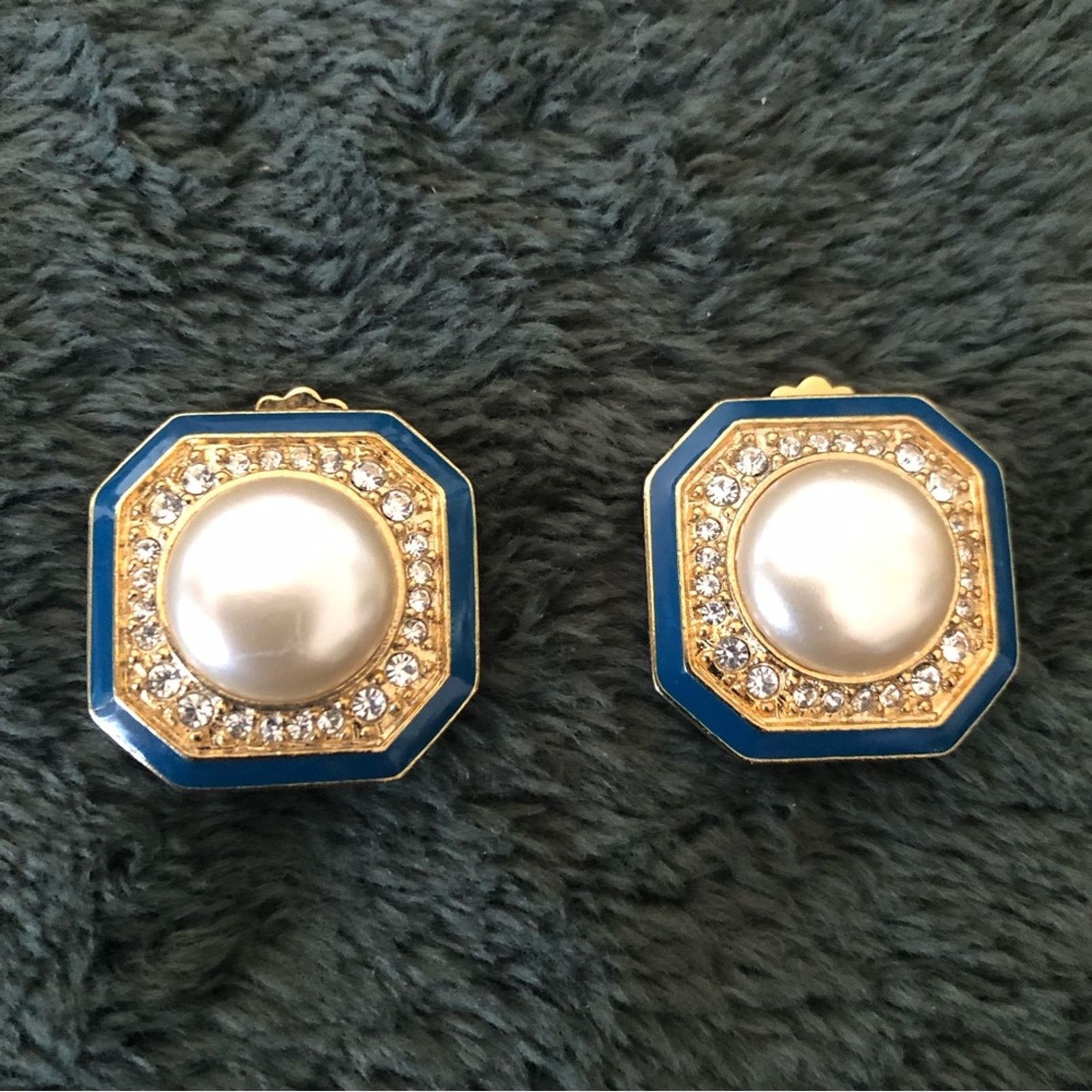 Vintage Vintage octagon blue enamel faux Pearl clip on earrings Size ONE SIZE - 5 Thumbnail