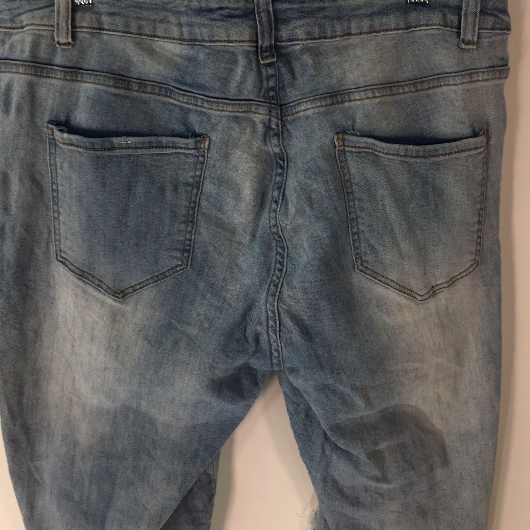 Denime VINTAGE Blue Savy Jeans Capri Women Size 18 38x22 Distressed 5-Pocket Denim Capris Dark Blue Women Size 40" / US 18 - 7 Thumbnail