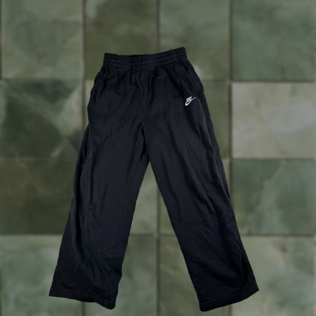 Nike Nike Sweatpants Women XL Black 26x26 Fleece Pockets Athletic Wear Sweatpants Size 40" / US 18 - 1 Thumbnail