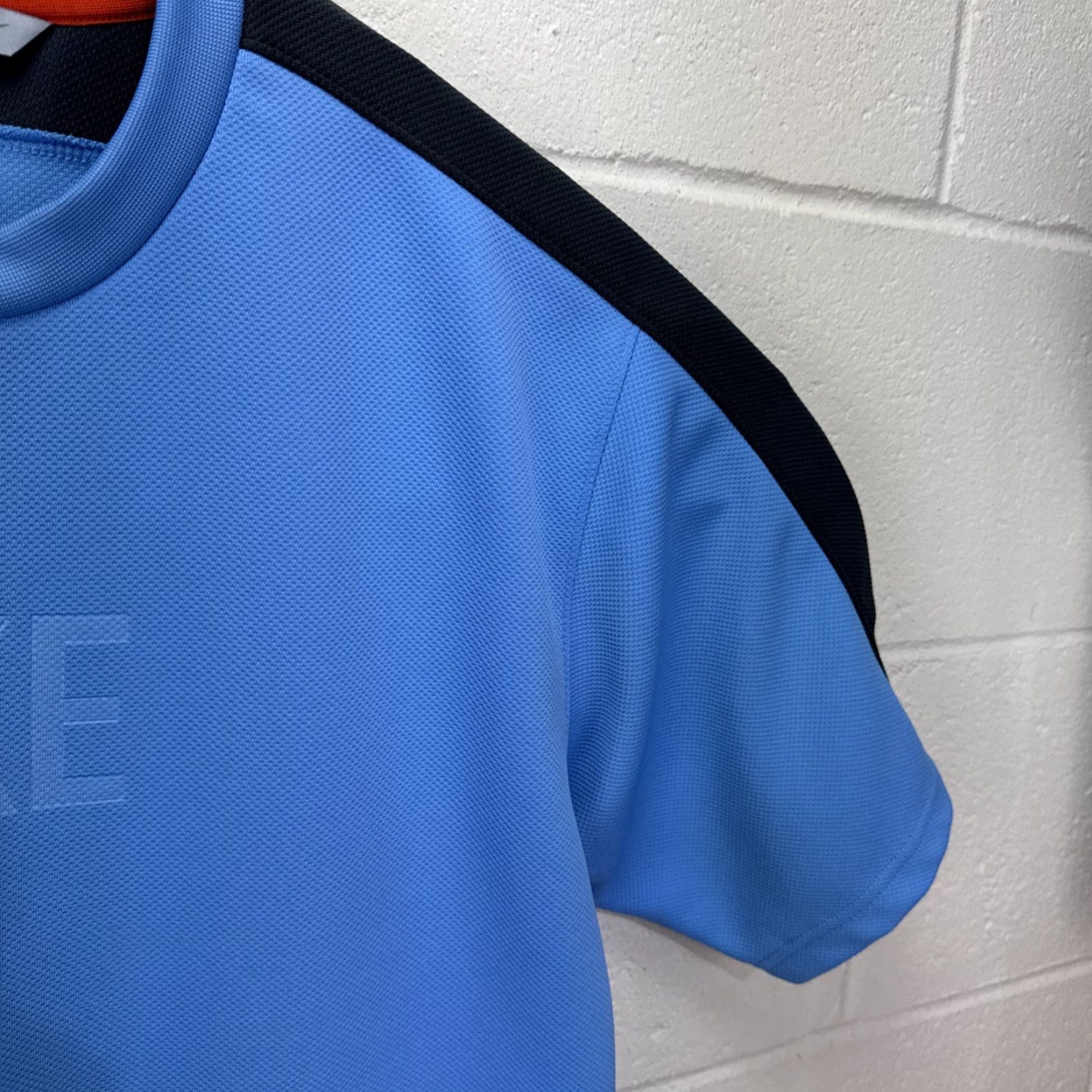 Nike VINTAGE Nike Jersey Shirt Mens Medium Blue Short Sleeve Y2K Gray Tag Size US M / EU 48-50 / 2 - 5 Thumbnail