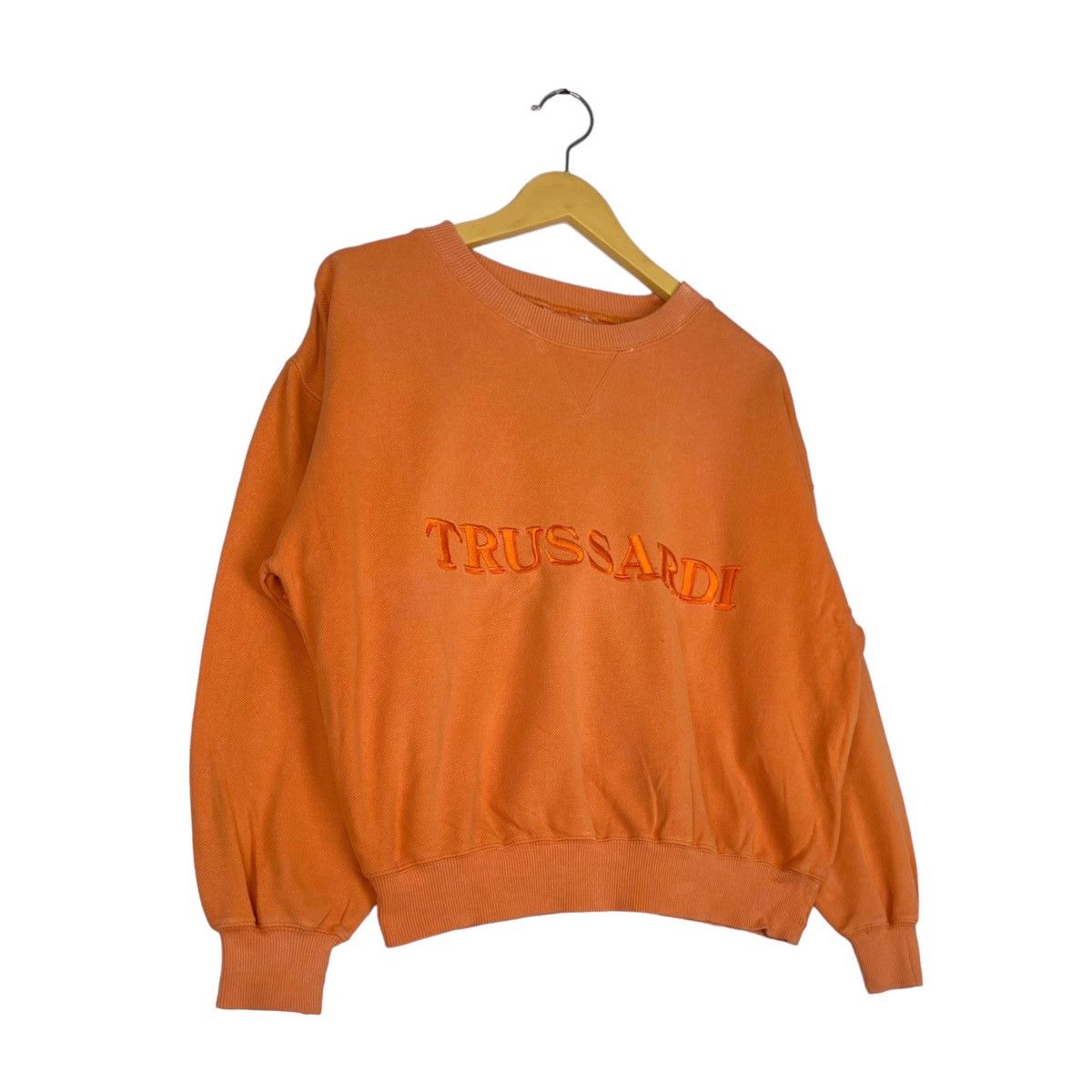Trussardi × Vintage Vintage Trussardi Embroidered Crewneck Sweatshirt Size L Size US L / EU 52-54 / 3 - 3 Thumbnail