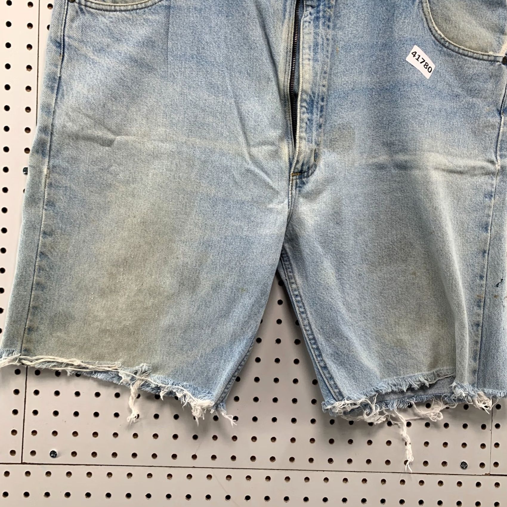 Carhartt VINTAGE Carhartt Shorts Denim Bermuda Mens 44x32 Light Wash Distress 10 in Inseam 5-Pocket Blue Baggy Casual Workwear Size US 44 / EU 60 - 7 Thumbnail