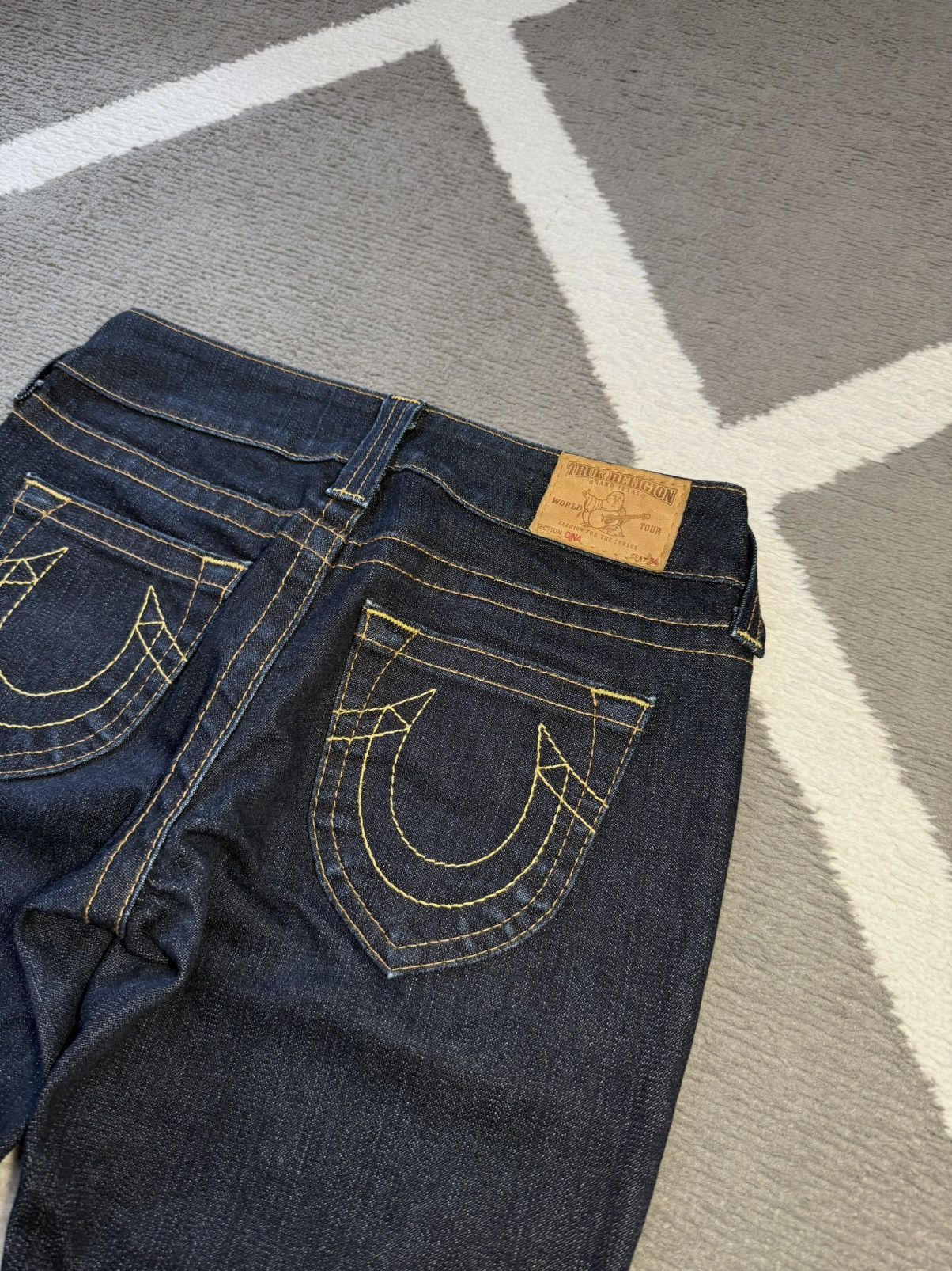 True Religion True Religion Gina Boot women’s Low-Rise Flared Jeans Size 25" / US 0 / IT 36 - 8 Thumbnail