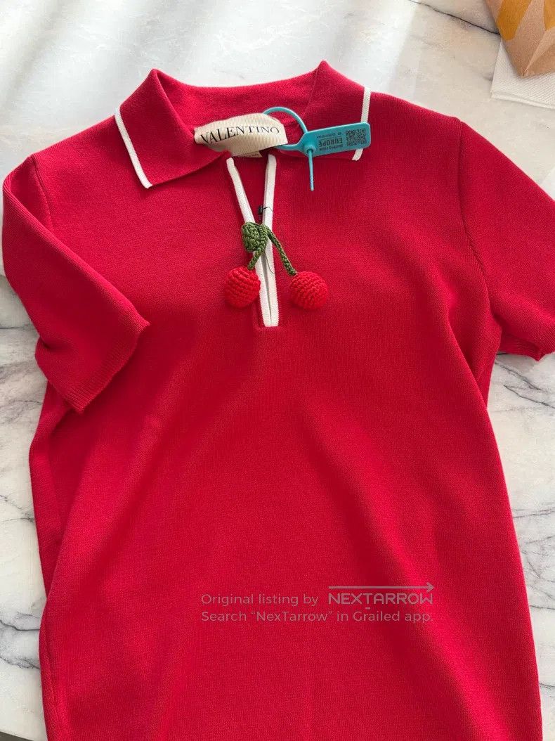 Valentino Valentino Short-sleeved knitted sweater Size M / US 6-8 / IT 42-44 - 1 Thumbnail
