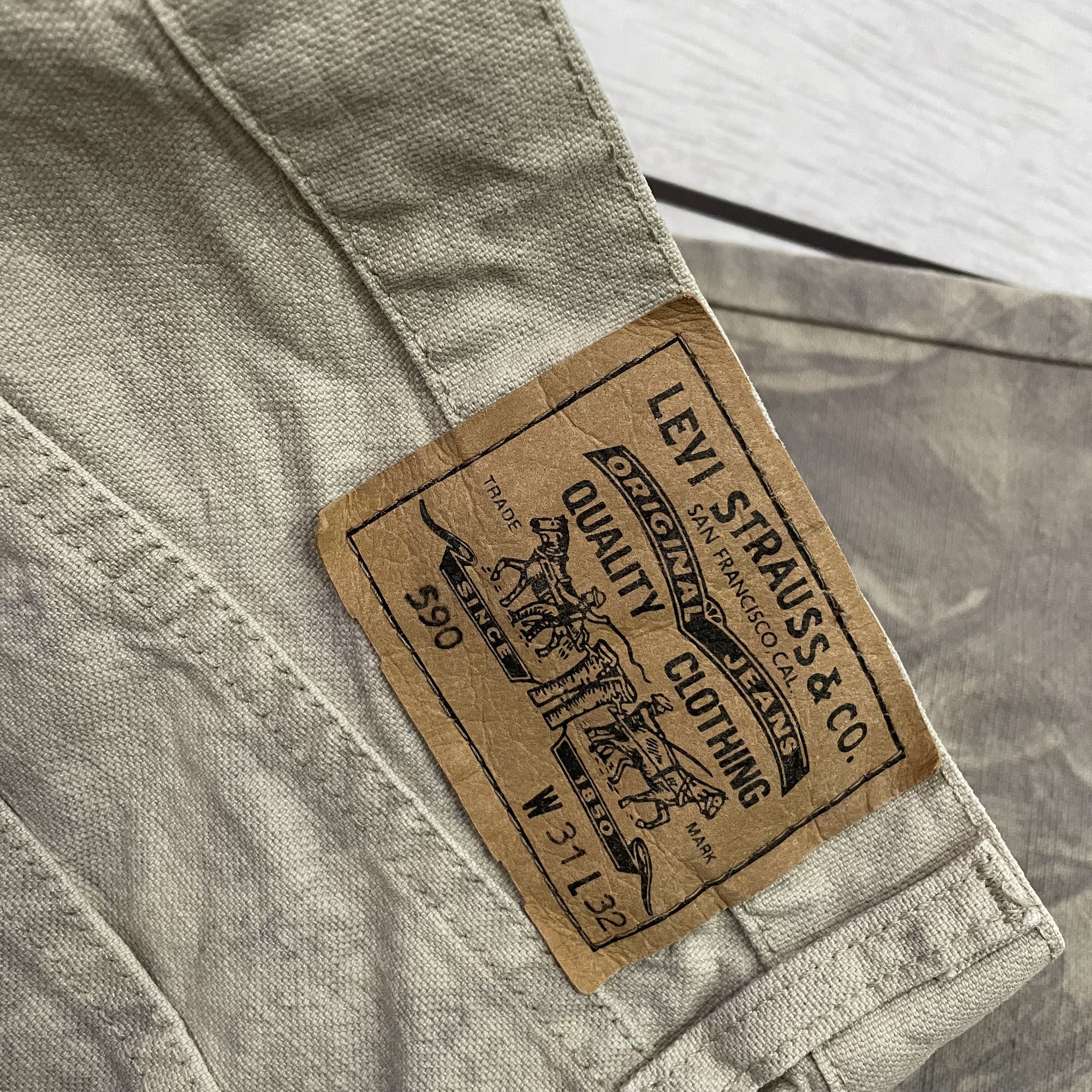 Levi's Custom Reworked Levi's Jeans – Renaissance print 31x32 Size US 31 - 8 Thumbnail