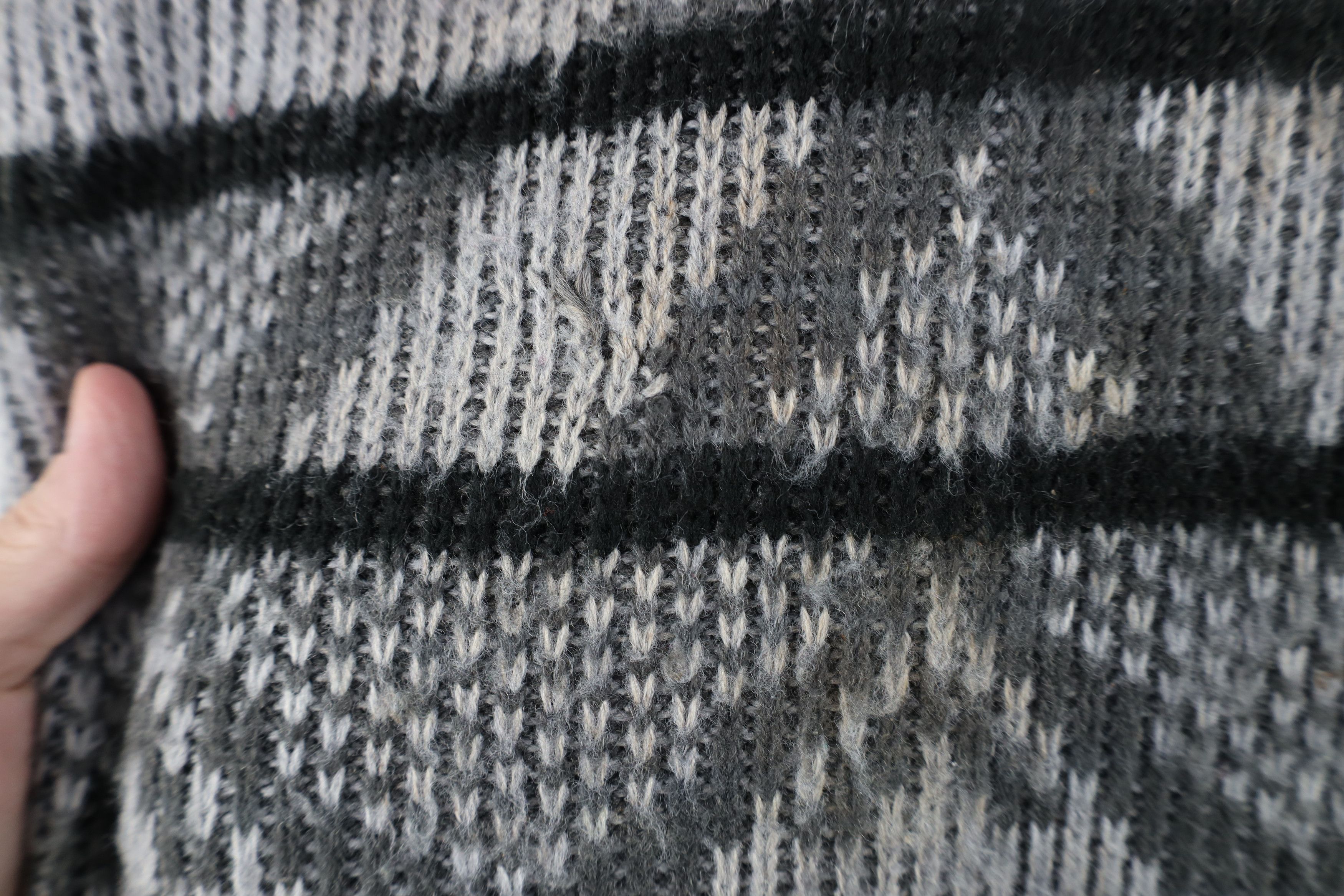 Vintage Vintage 90s Streetwear Fair Isle Knit Crewneck Sweater Size US L / EU 52-54 / 3 - 4 Thumbnail