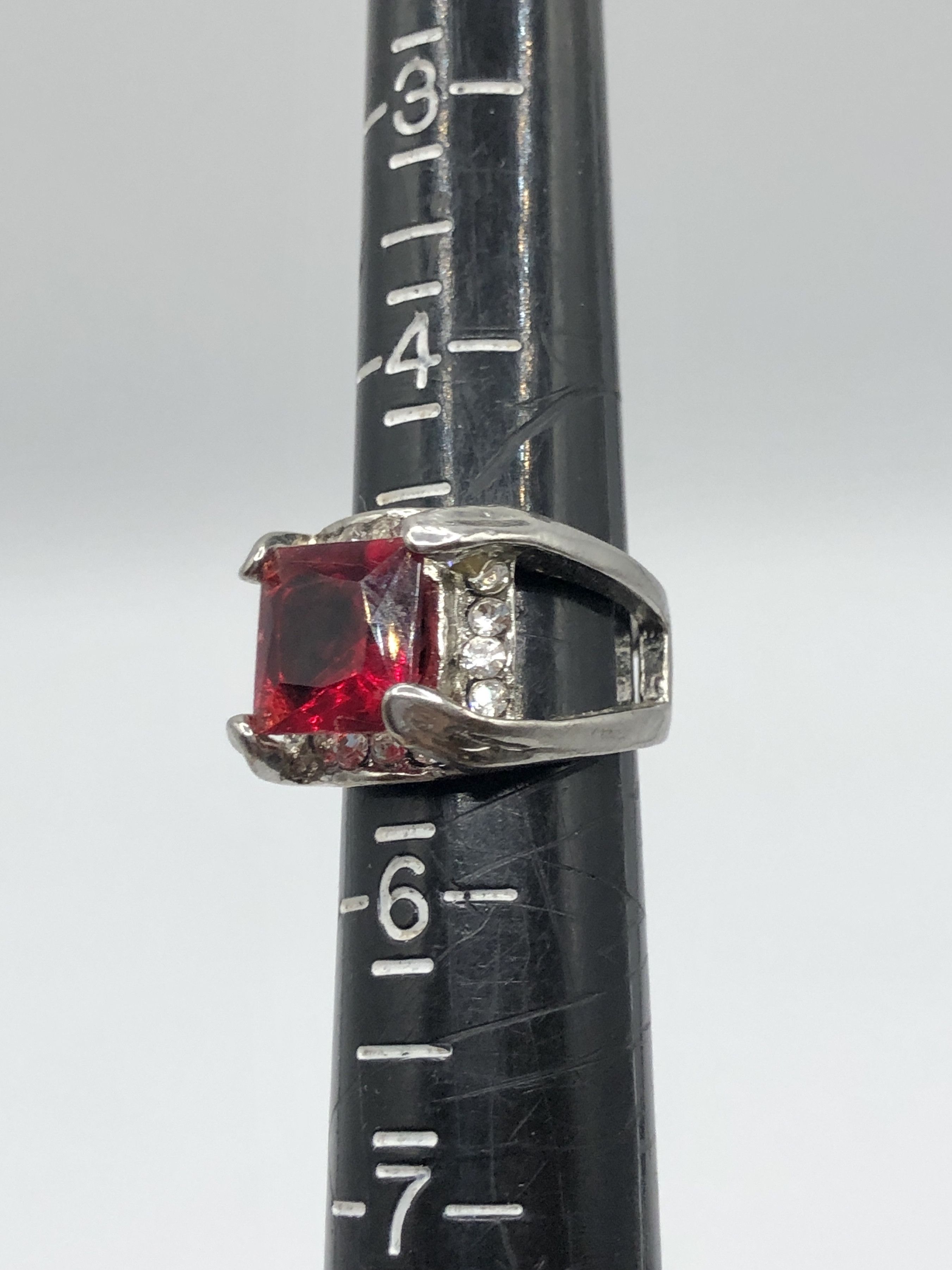 Vintage Vintage red rhinestone silver tone ring size 5 Size ONE SIZE - 2 Thumbnail