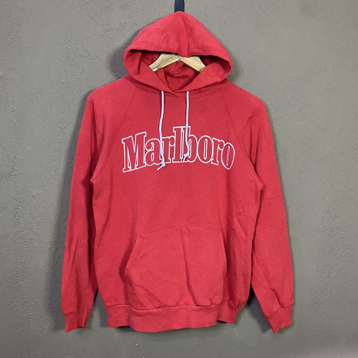 Marlboro Vintage 90s MARLBORO Spellout Hoodie Size US S / EU 44-46 / 1 - 1 Thumbnail