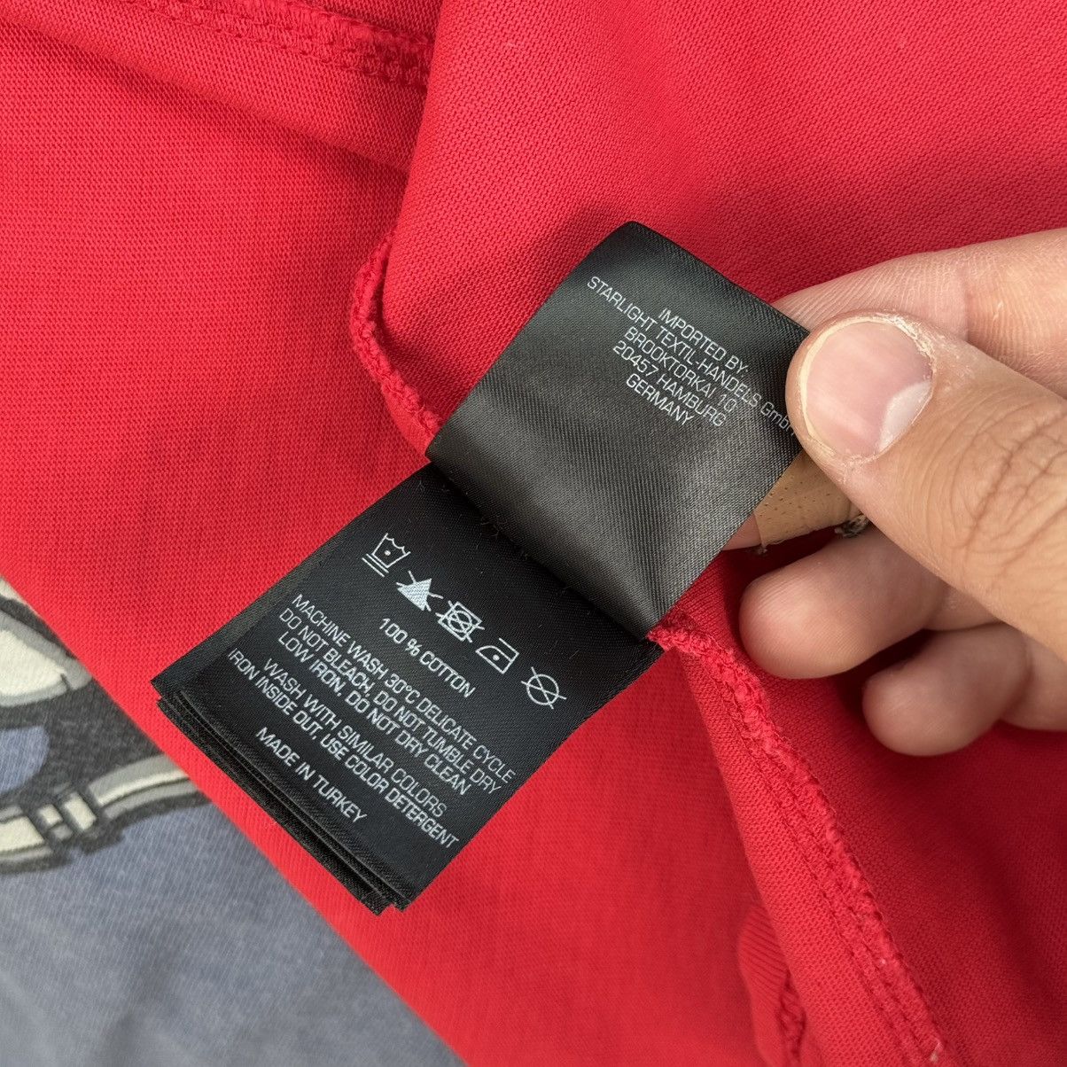Fubu Affliction Type Fubu 05 Red Big Logo Tee Rap Jnco Rap y2k Size US L / EU 52-54 / 3 - 5 Thumbnail