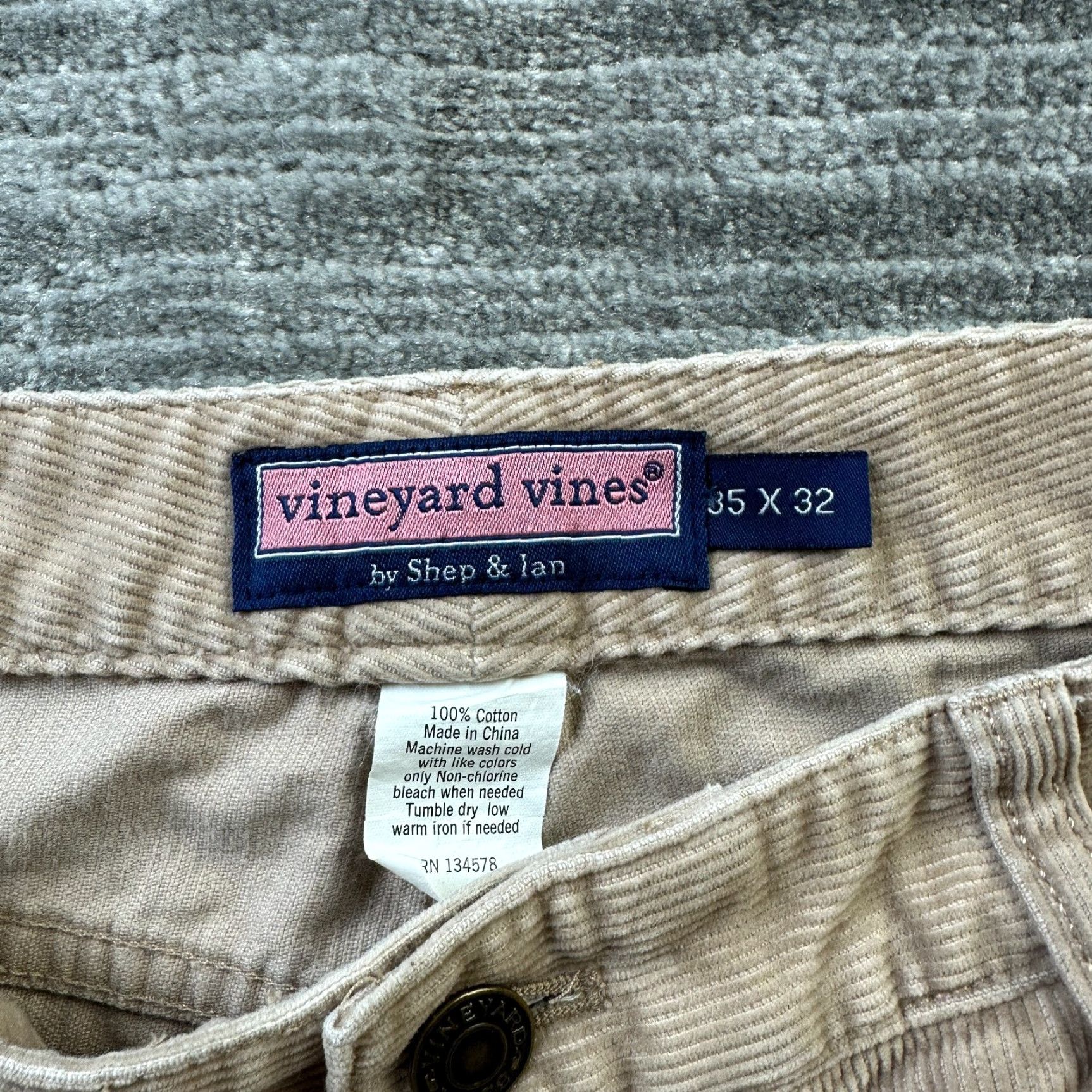 Vineyard Vines Vineyard Vines Pants Corduroy Mens 35x32 Beige Tan Chino Slacks Trousers Size US 35 - 6 Thumbnail